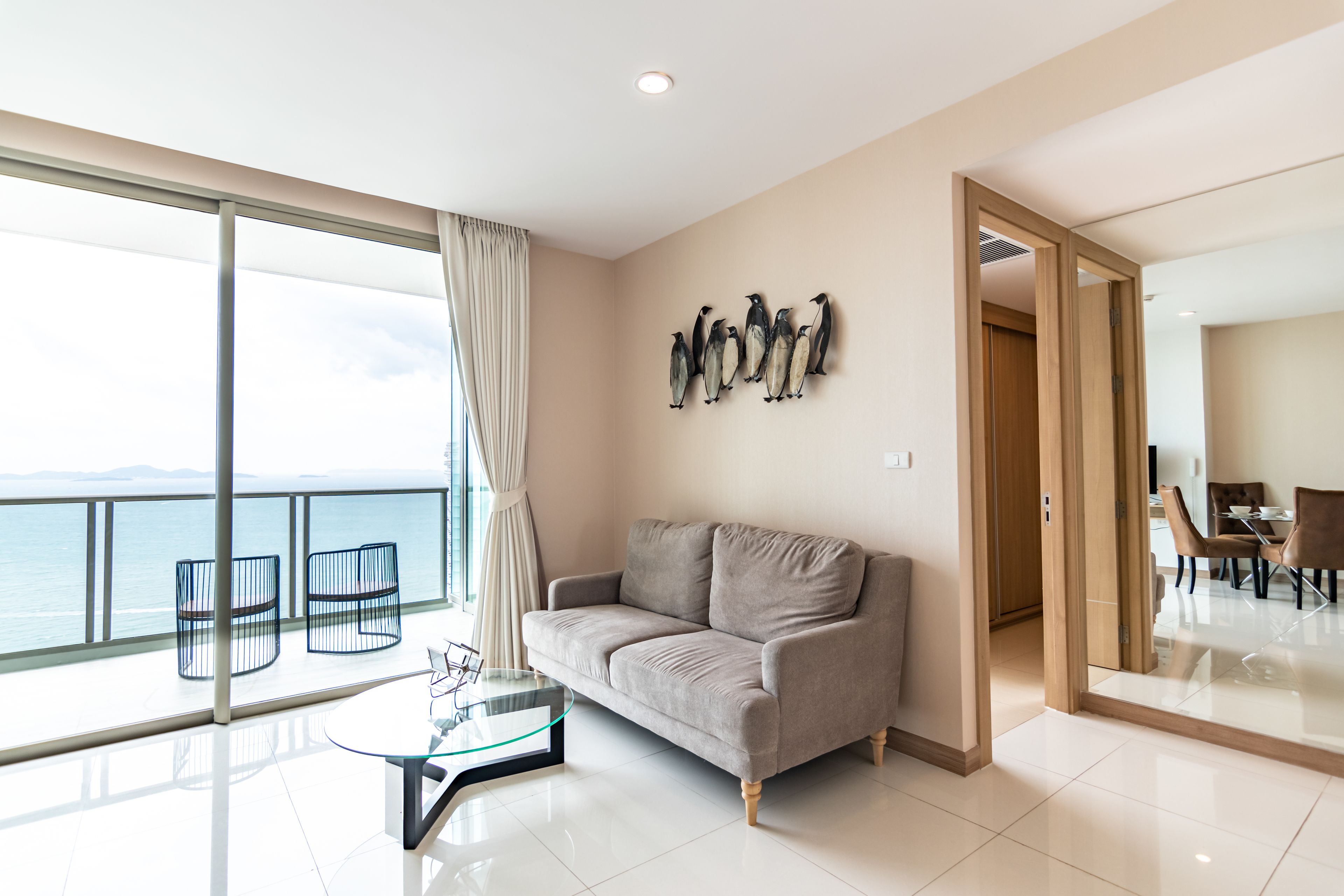 The Riviera Wongamat by Pattaya Holiday