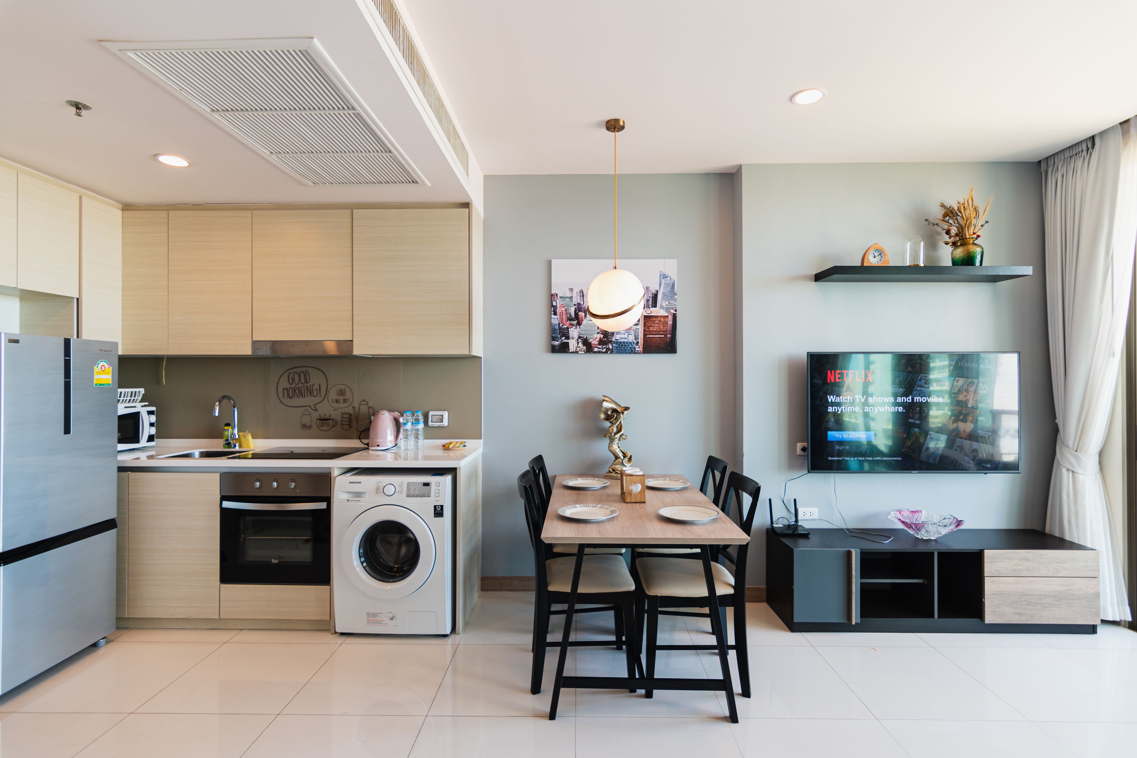 The Riviera Wongamat by Pattaya Holiday