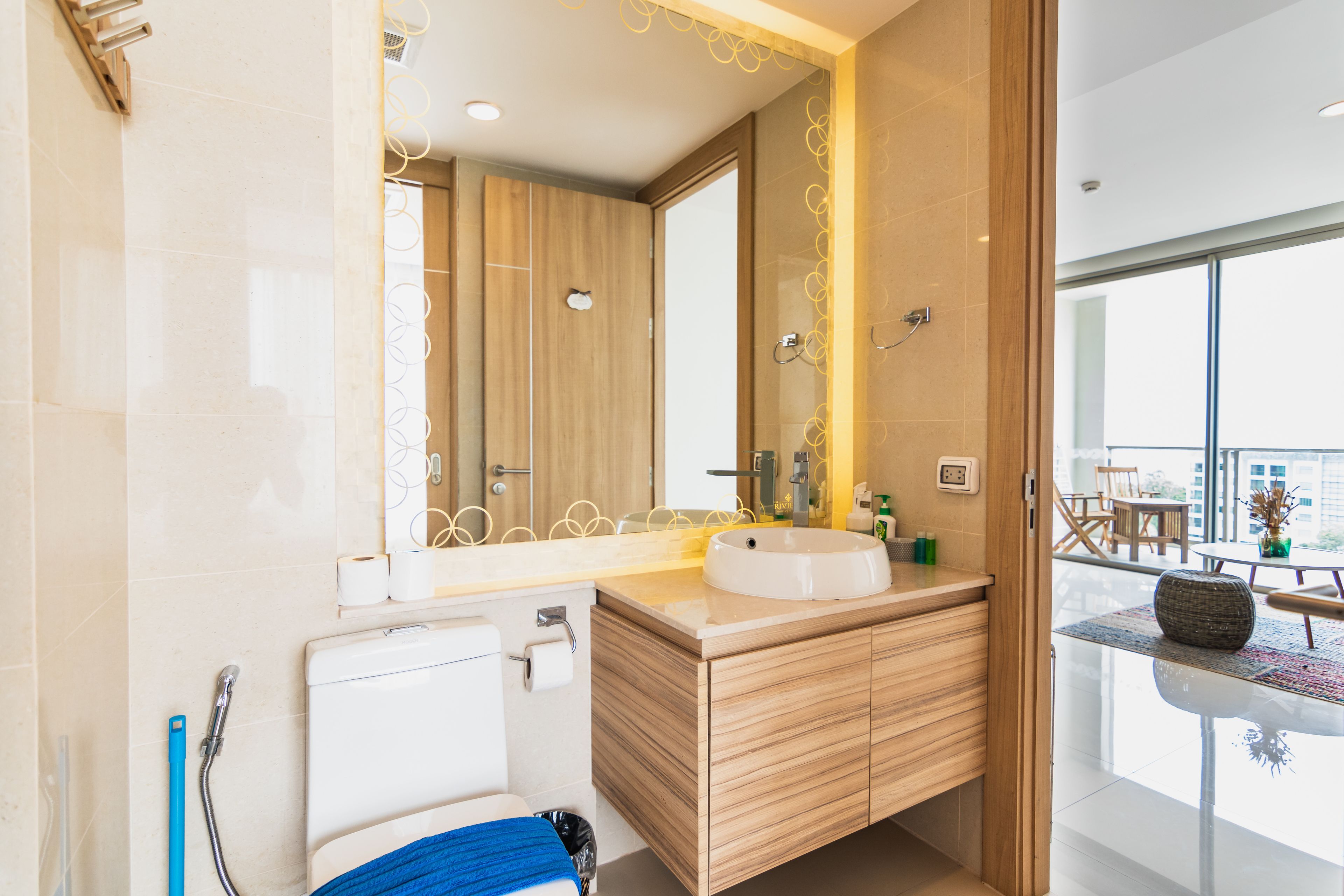 The Riviera Wongamat by Pattaya Holiday