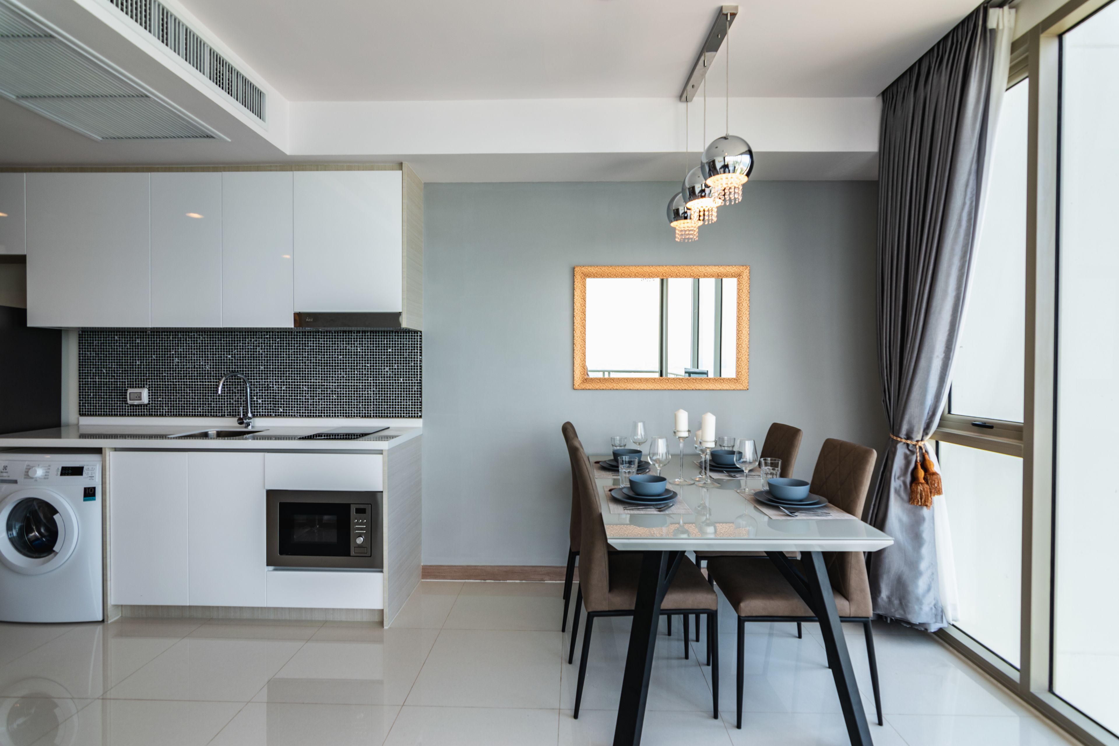 The Riviera Wongamat by Pattaya Holiday