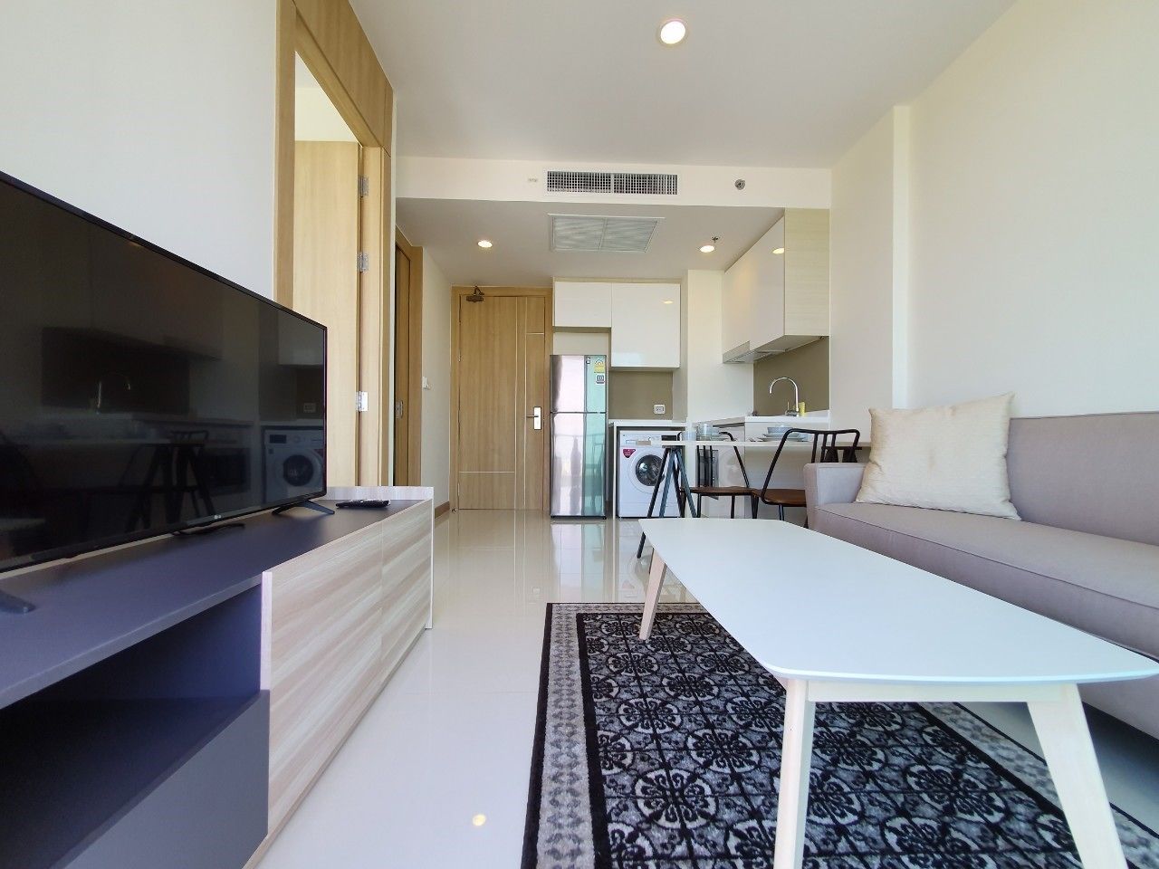 The Riviera Wongamat by Pattaya Holiday