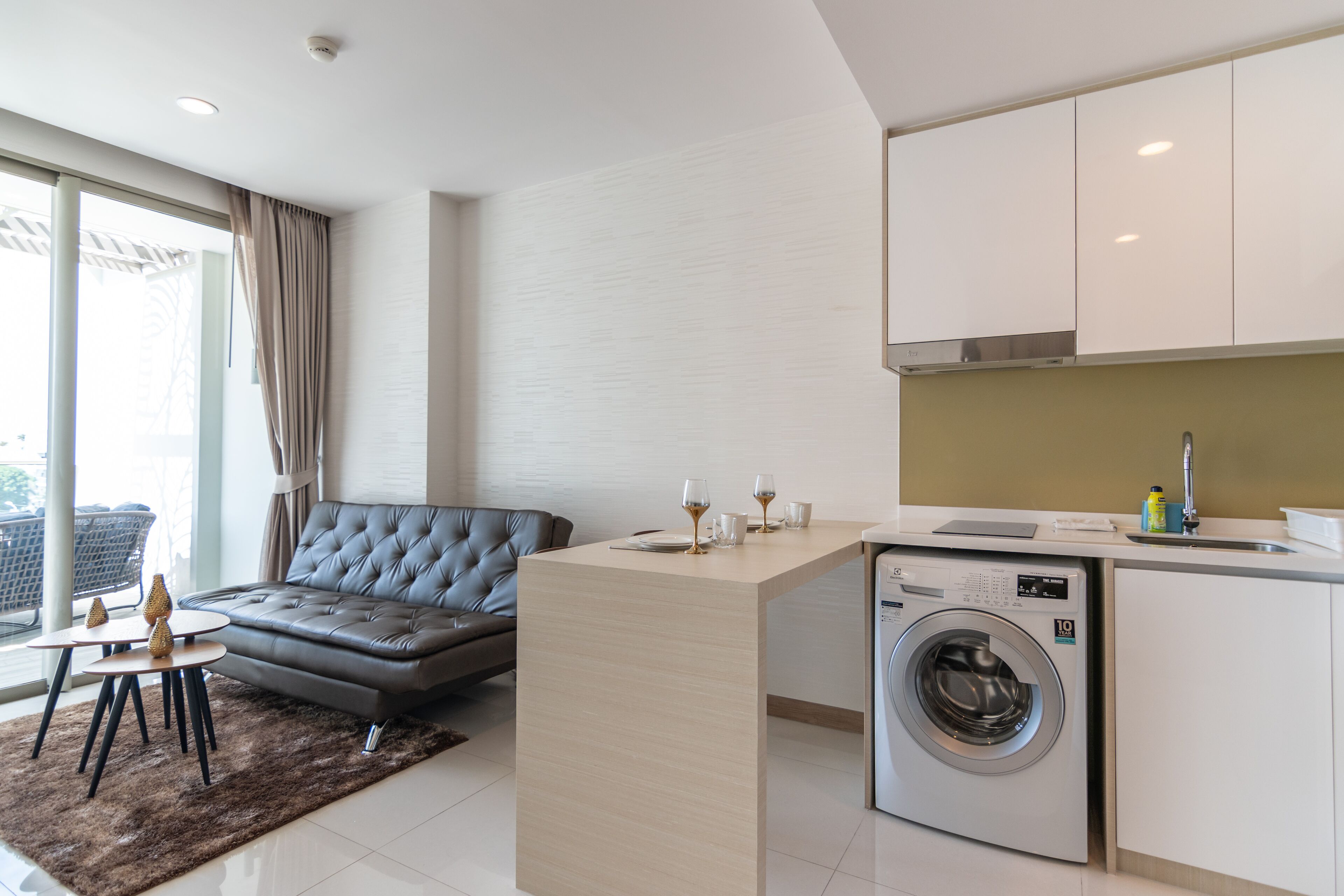 The Riviera Wongamat by Pattaya Holiday