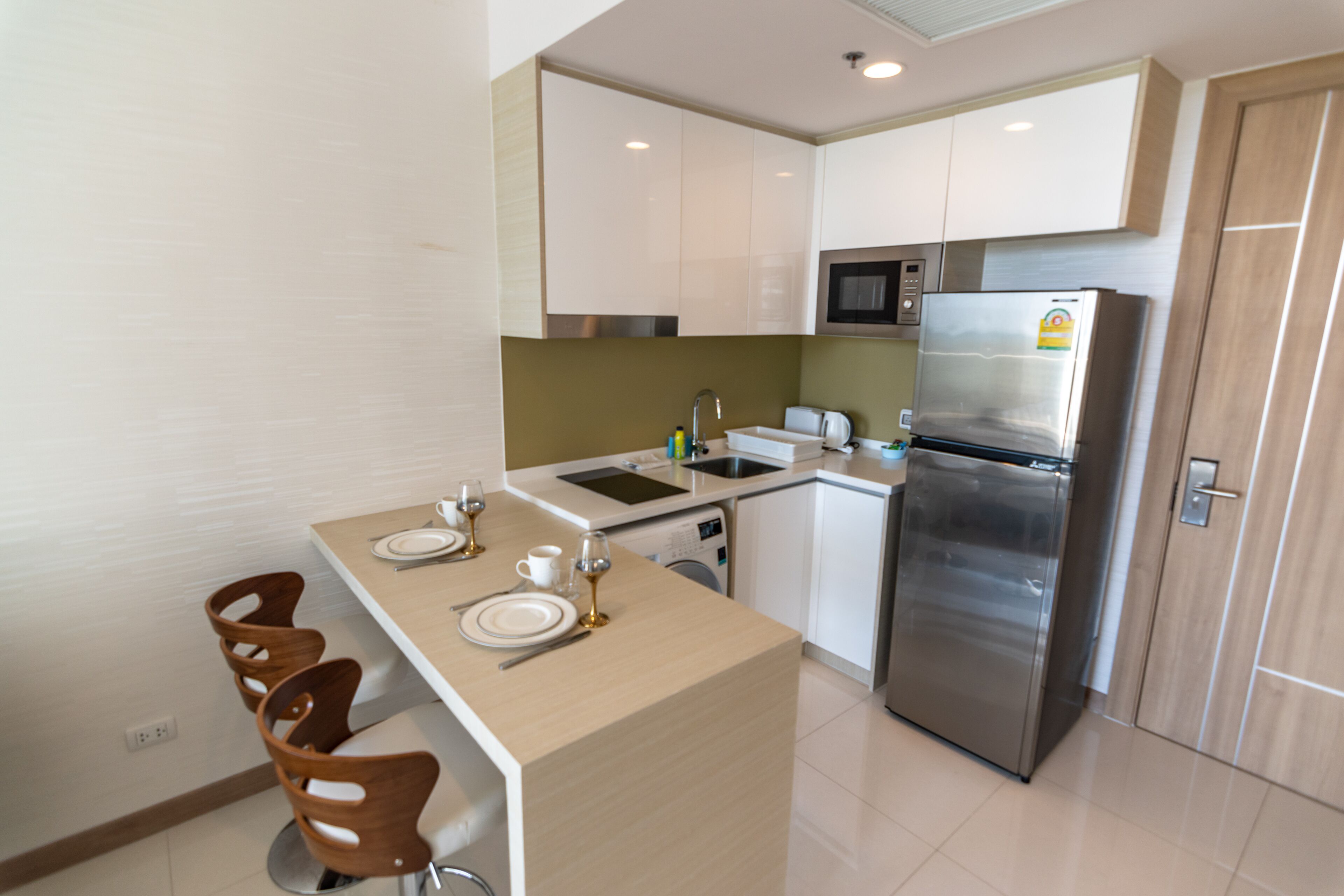 The Riviera Wongamat by Pattaya Holiday