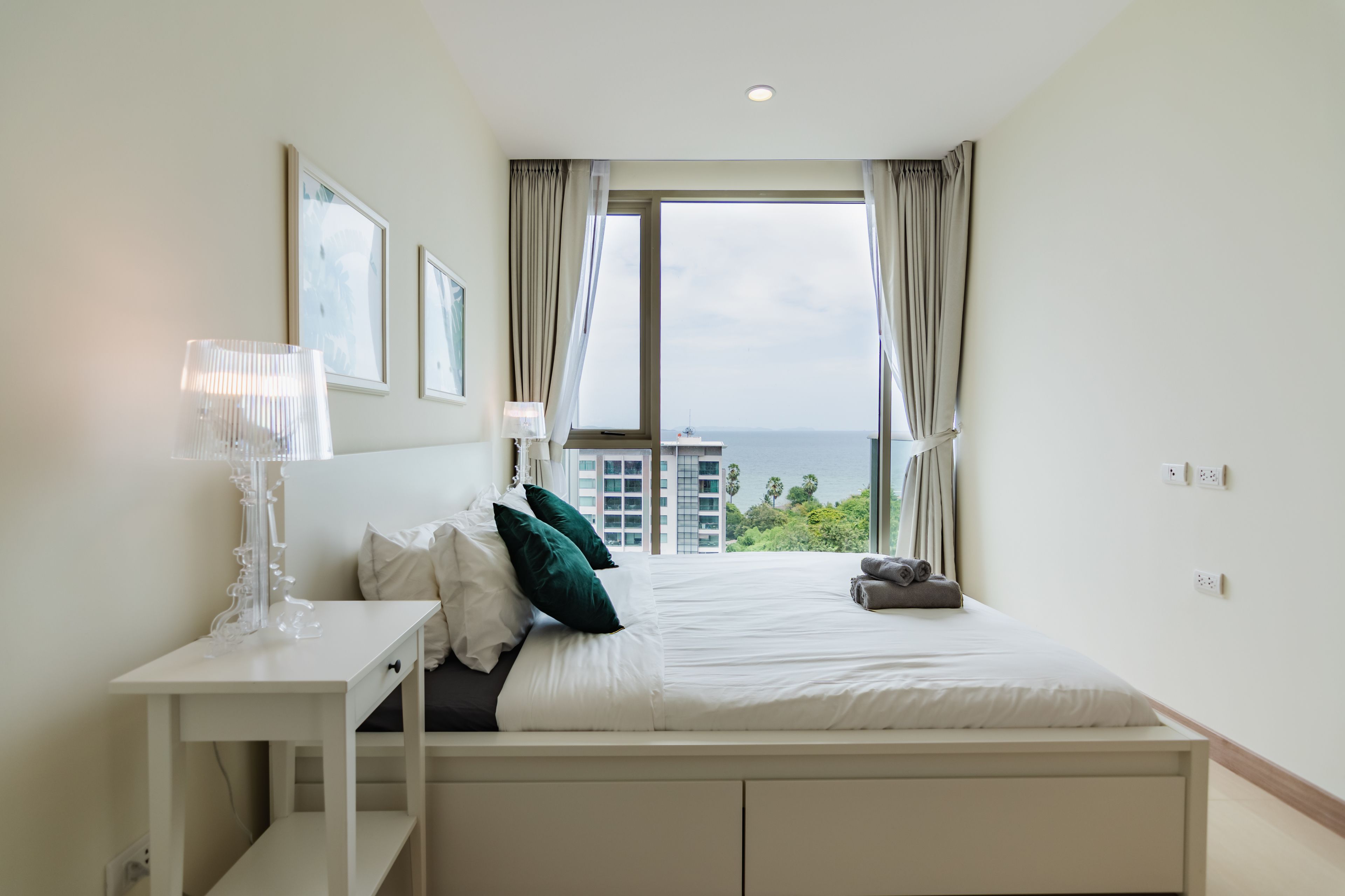 The Riviera Wongamat by Pattaya Holiday