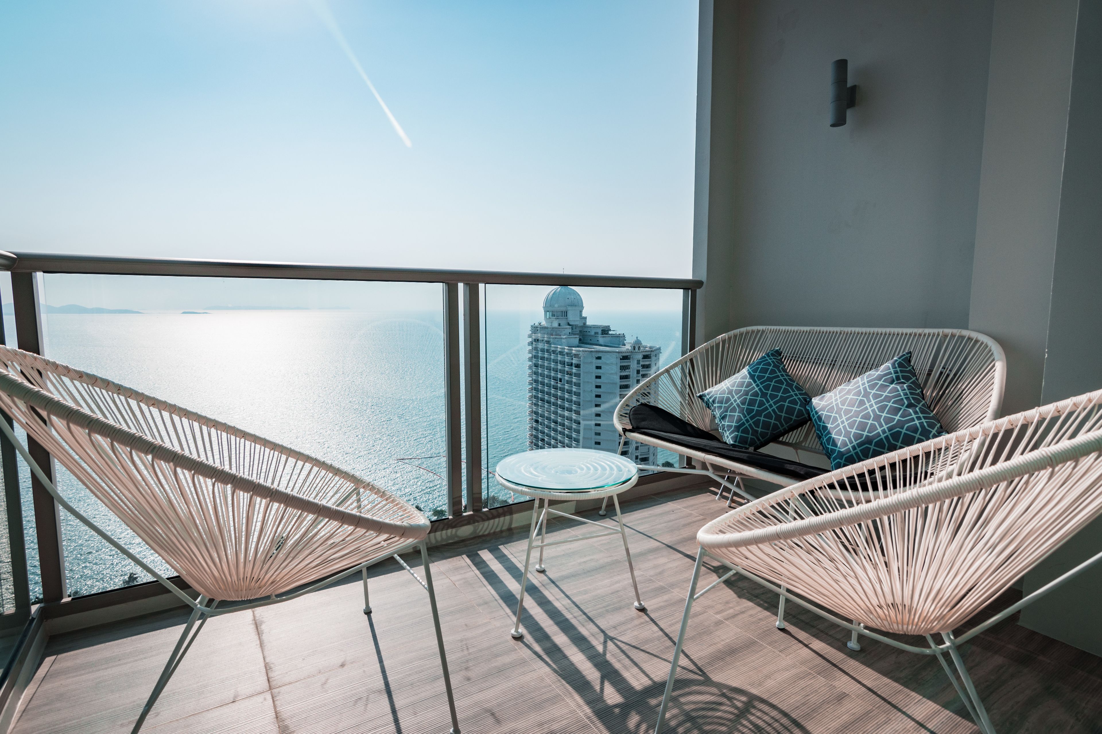 The Riviera Wongamat by Pattaya Holiday
