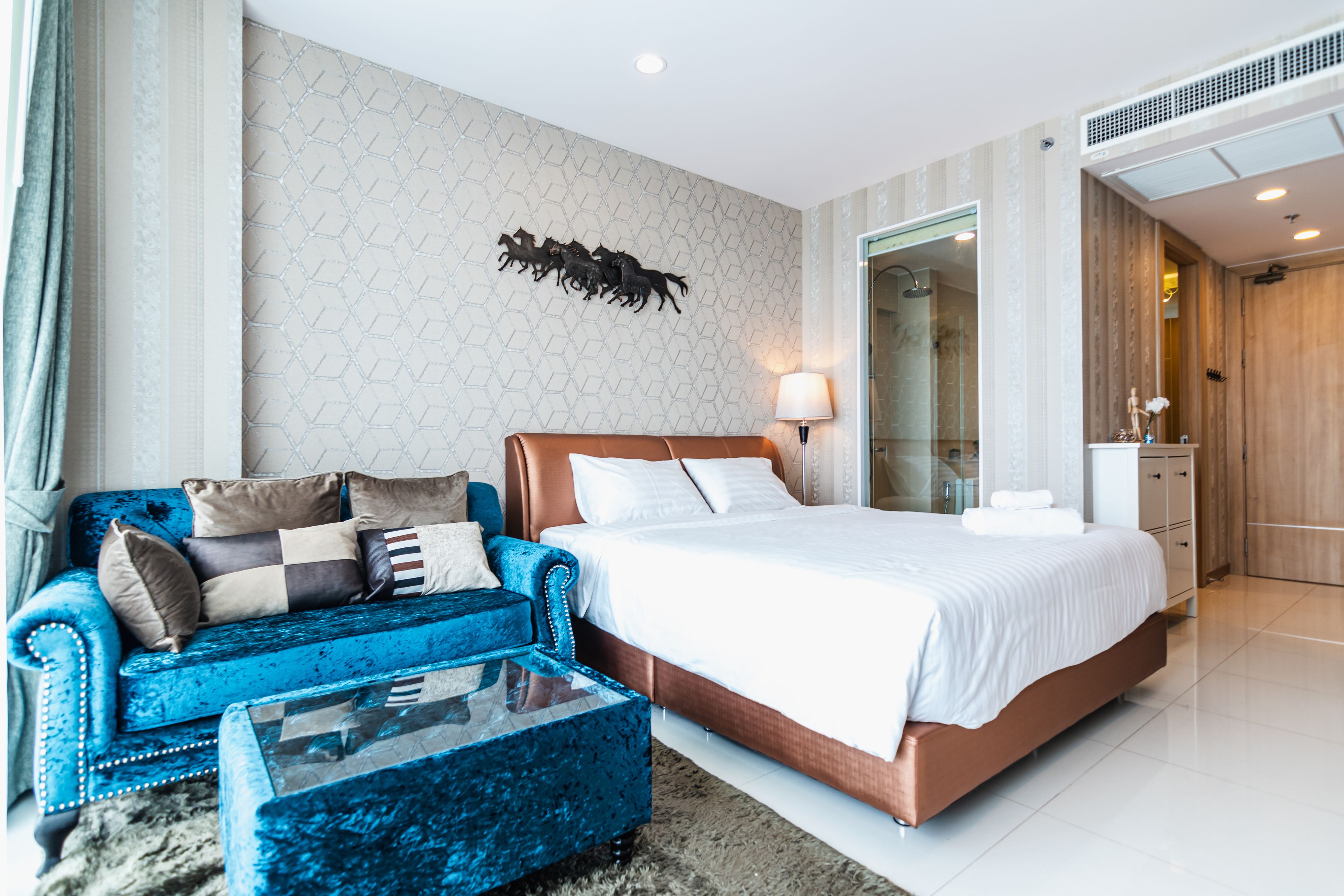 The Riviera Wongamat by Pattaya Holiday
