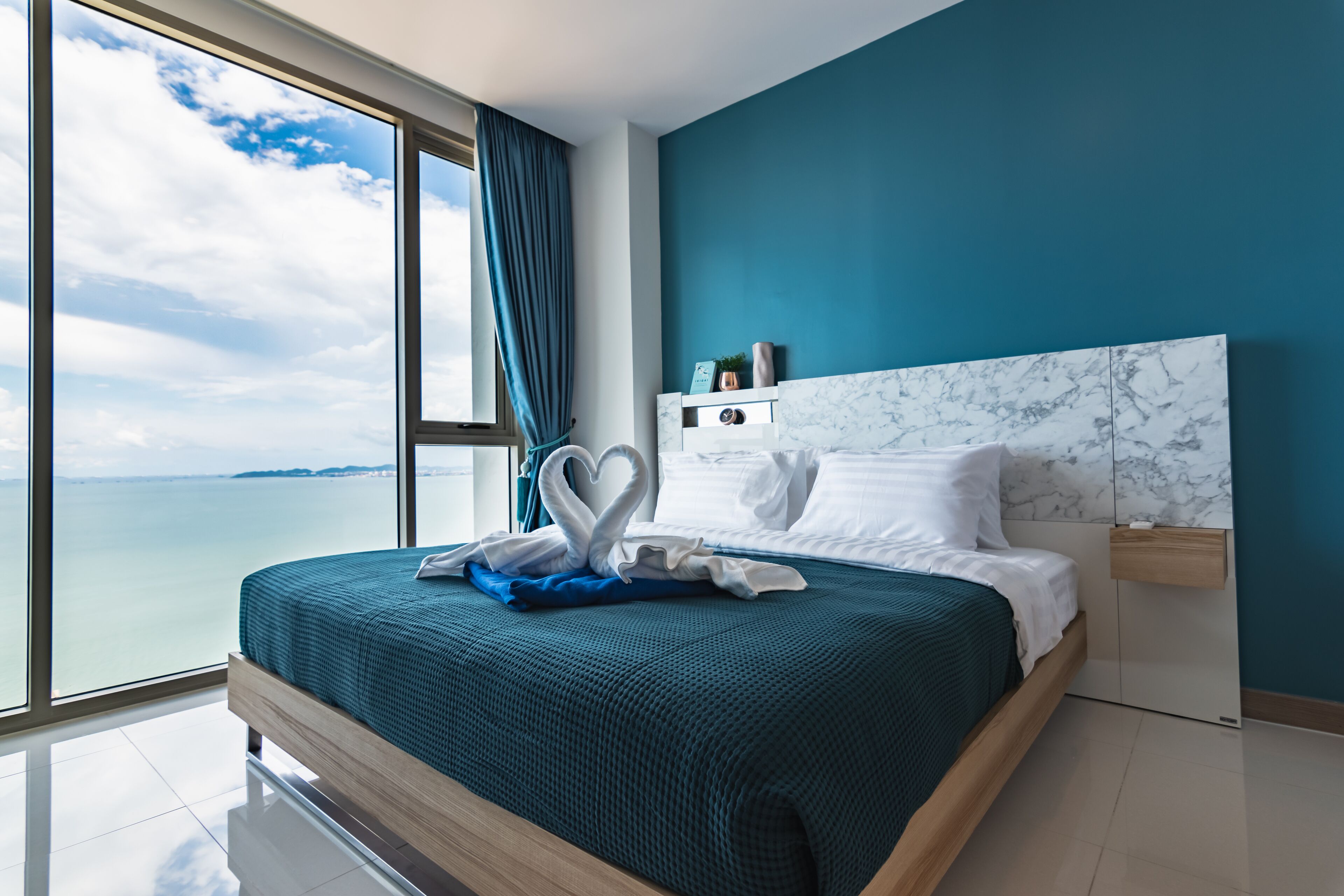 The Riviera Wongamat by Pattaya Holiday