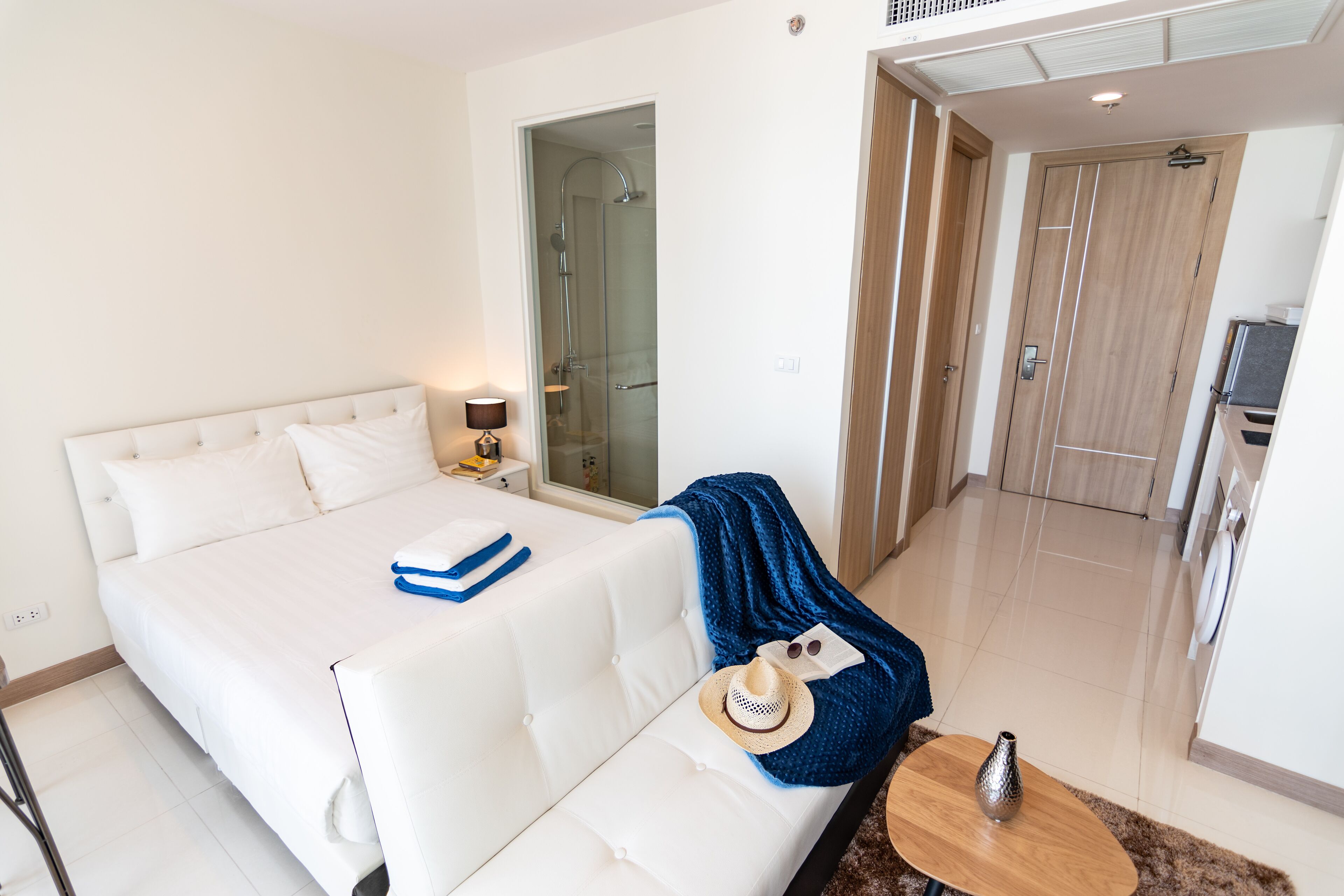The Riviera Wongamat by Pattaya Holiday