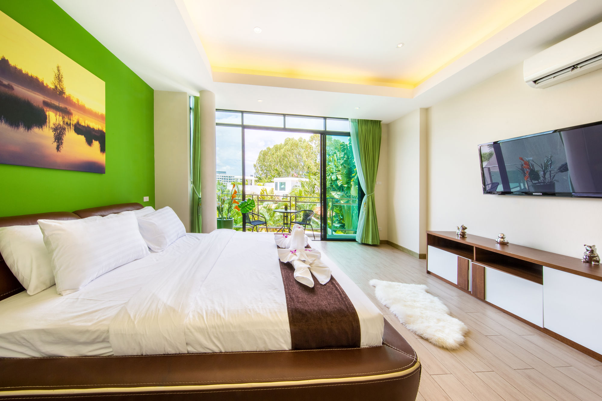 Paradise Pool Villa Pattaya in Tropicana Village
