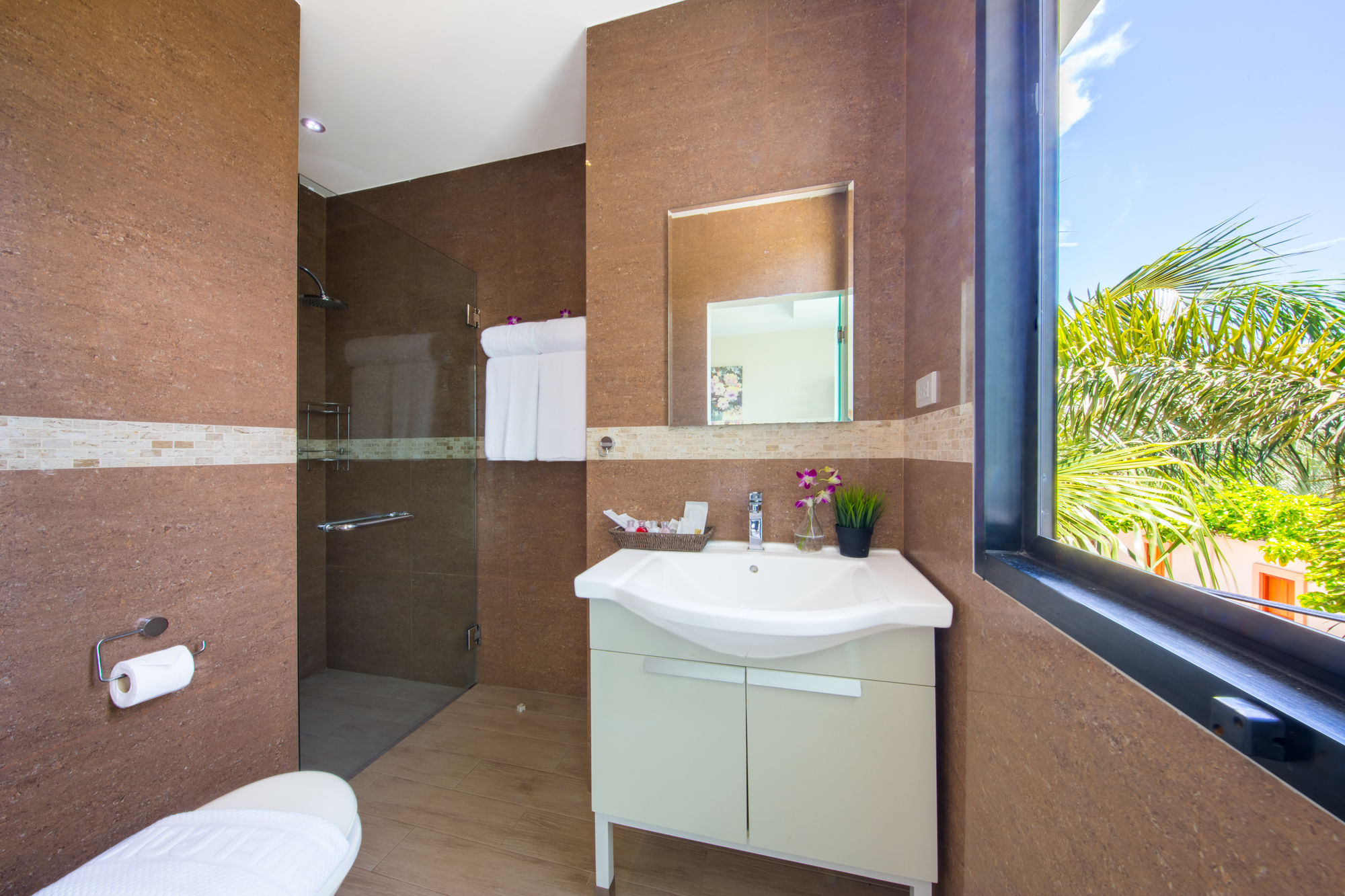 Paradise Pool Villa Pattaya in Tropicana Village