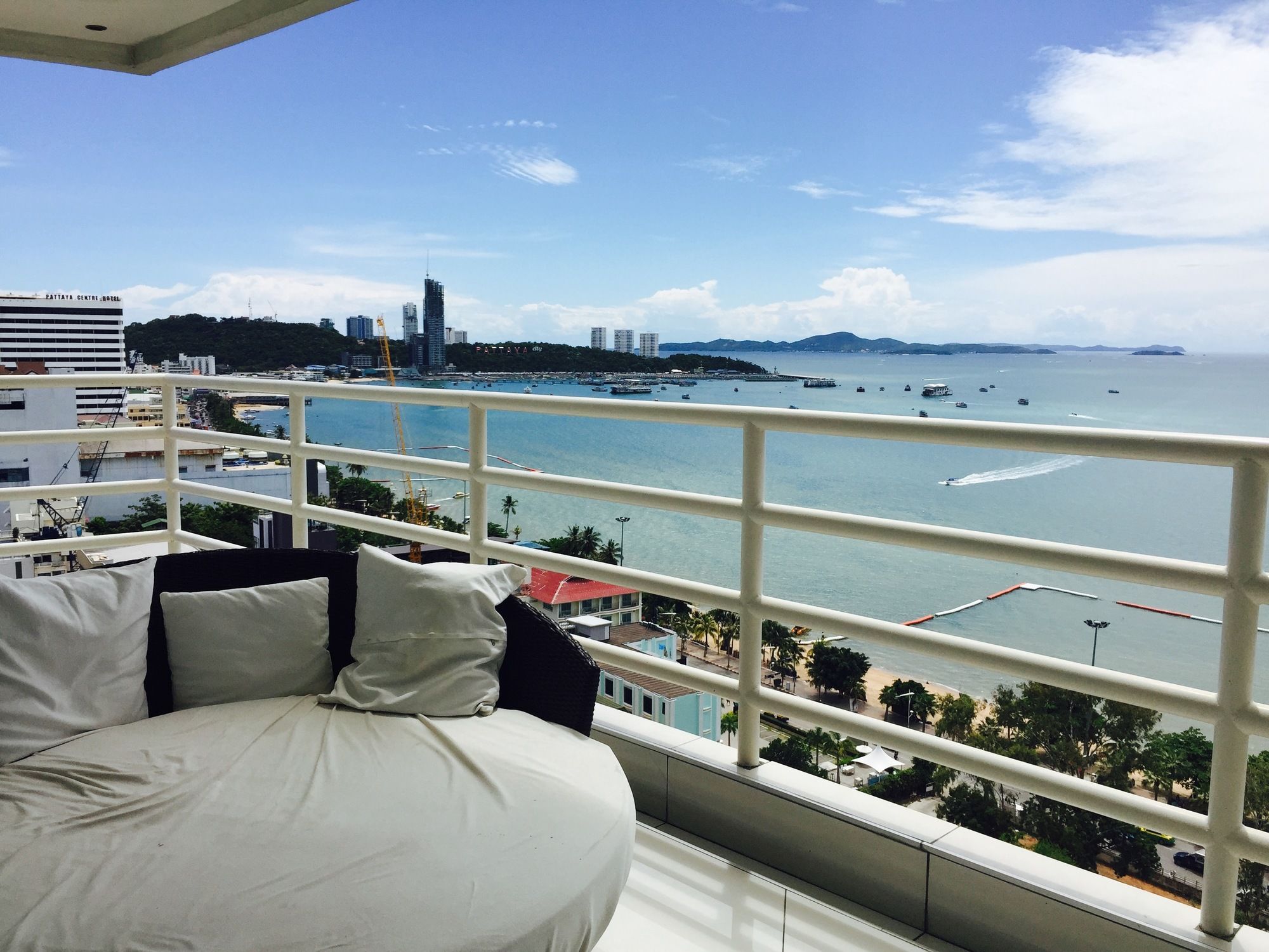 View Talay 6 Pattaya Beach Condominium View Talay 6 Pattaya Beach Condominium