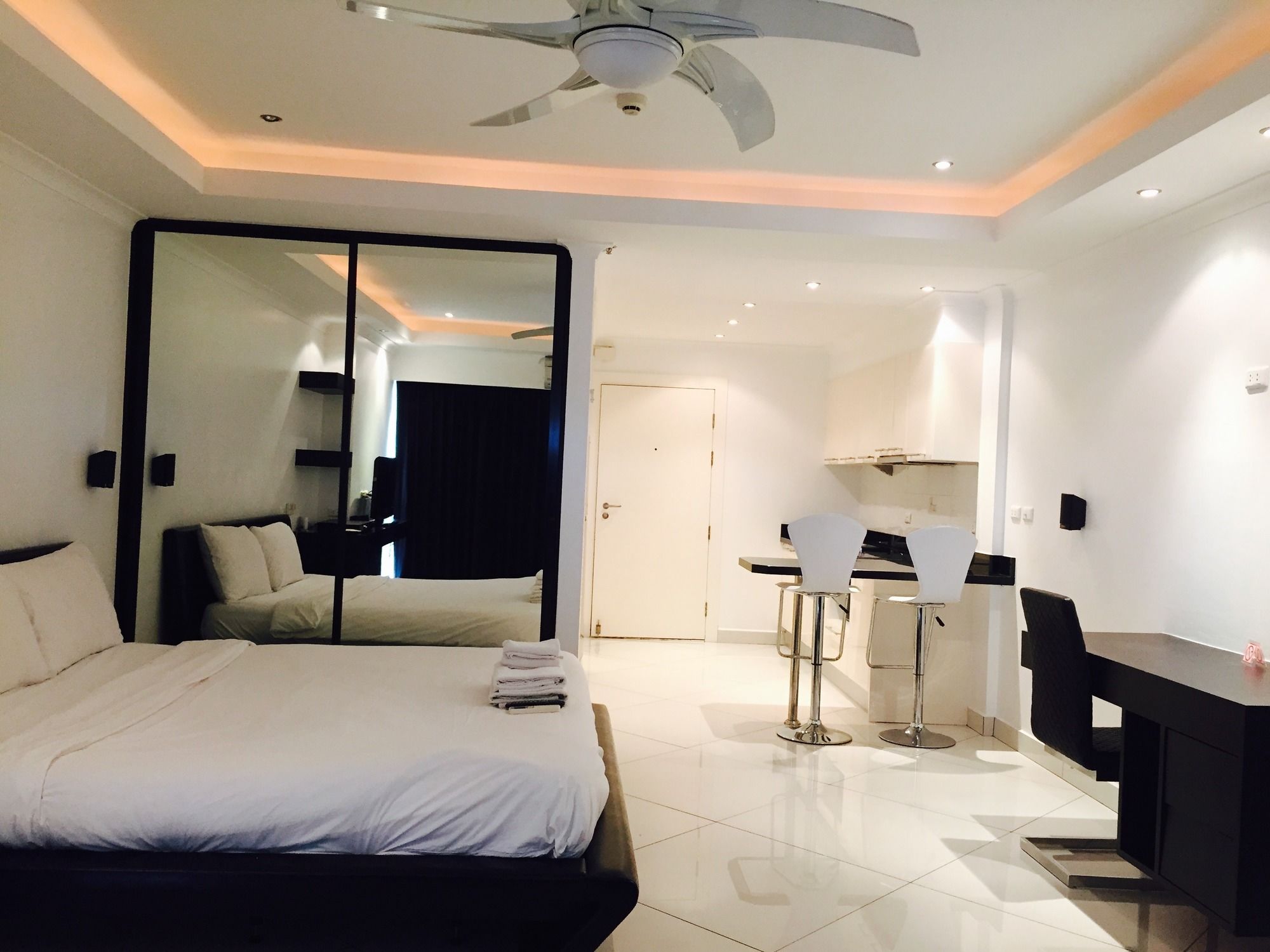 View Talay 6 Pattaya Beach Condominium View Talay 6 Pattaya Beach Condominium
