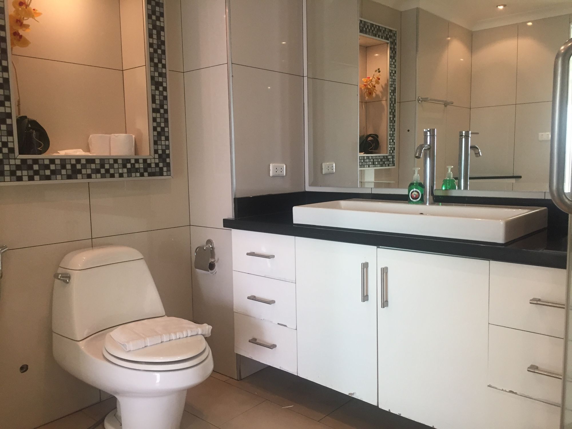 View Talay 6 Pattaya Beach Condominium View Talay 6 Pattaya Beach Condominium