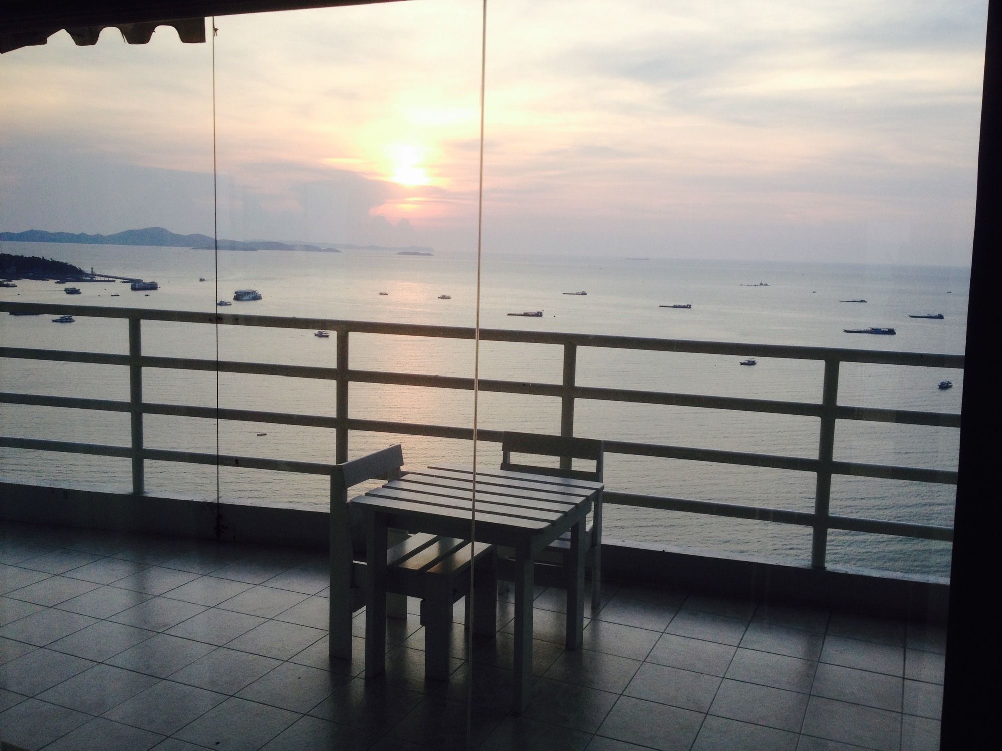 View Talay 6 Pattaya Beach Condominium View Talay 6 Pattaya Beach Condominium