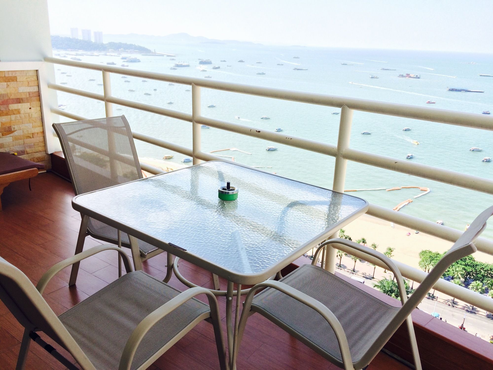 View Talay 6 Pattaya Beach Condominium View Talay 6 Pattaya Beach Condominium
