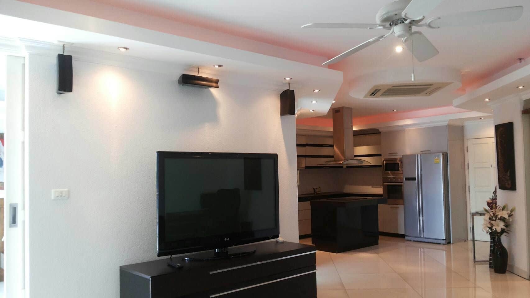 View Talay 6 Pattaya Beach Condominium View Talay 6 Pattaya Beach Condominium