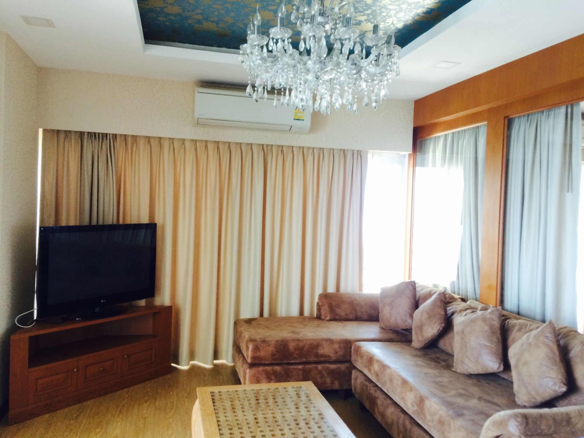 View Talay 6 Pattaya Beach Condominium View Talay 6 Pattaya Beach Condominium