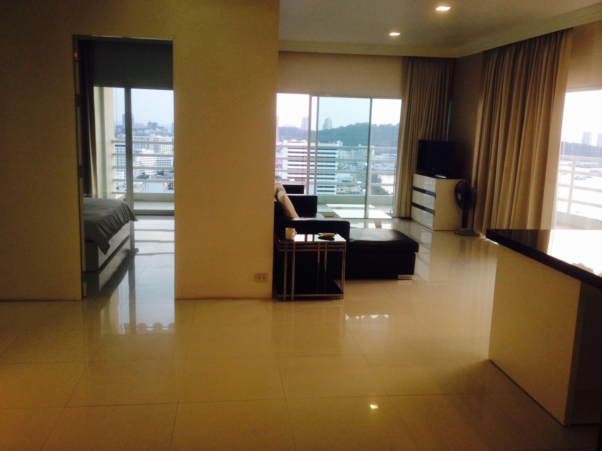 View Talay 6 Pattaya Beach Condominium View Talay 6 Pattaya Beach Condominium