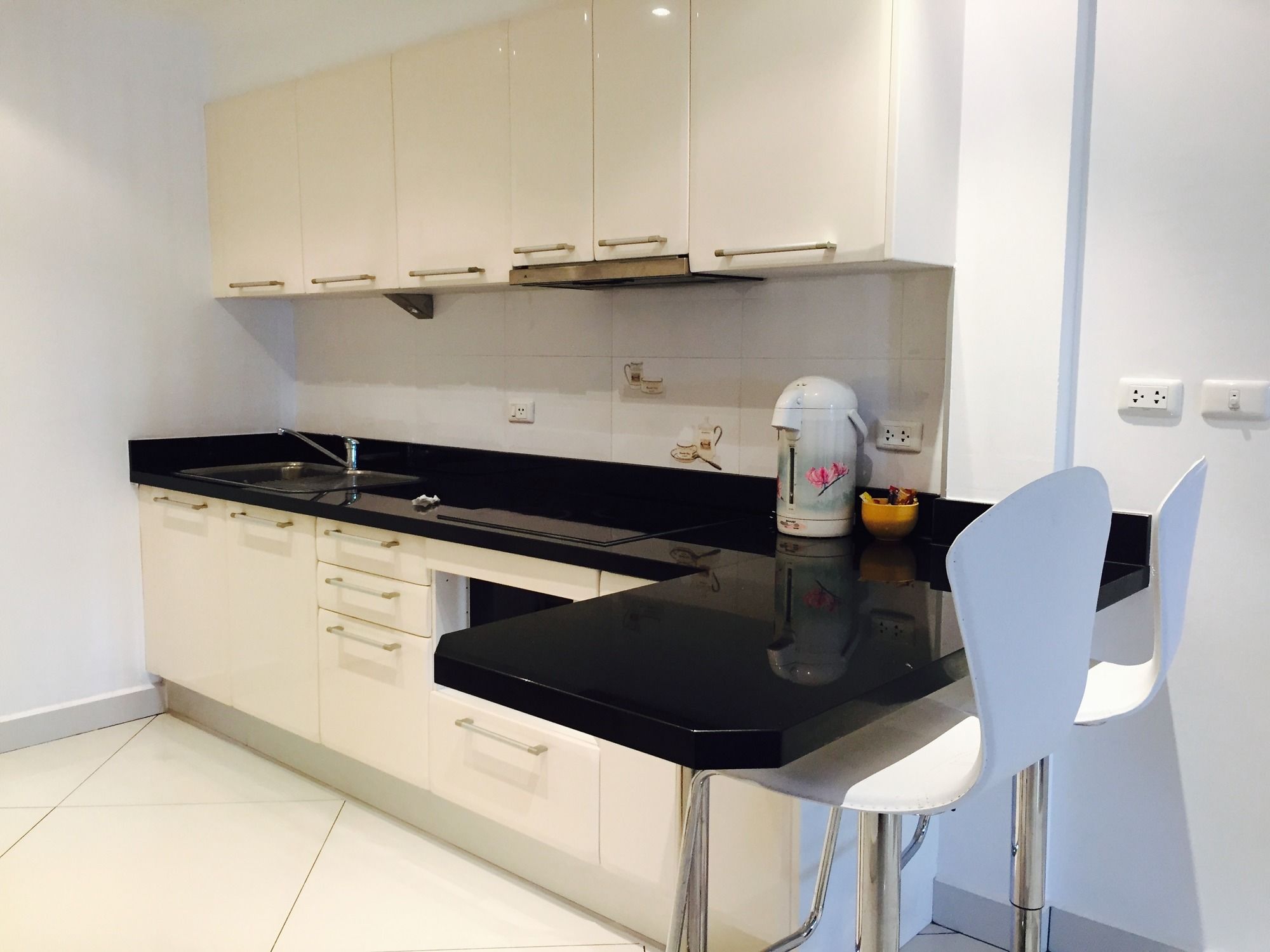 View Talay 6 Pattaya Beach Condominium View Talay 6 Pattaya Beach Condominium