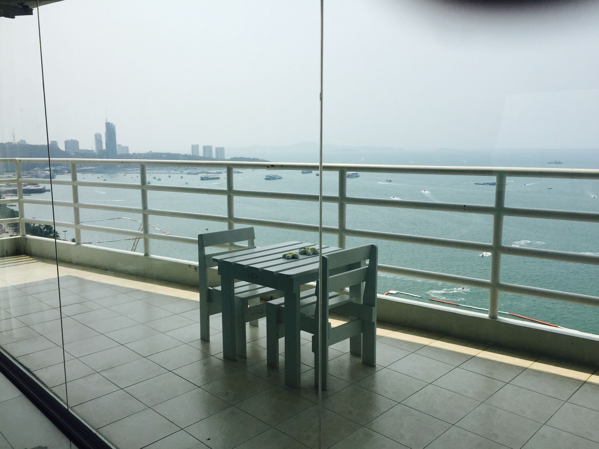View Talay 6 Pattaya Beach Condominium View Talay 6 Pattaya Beach Condominium