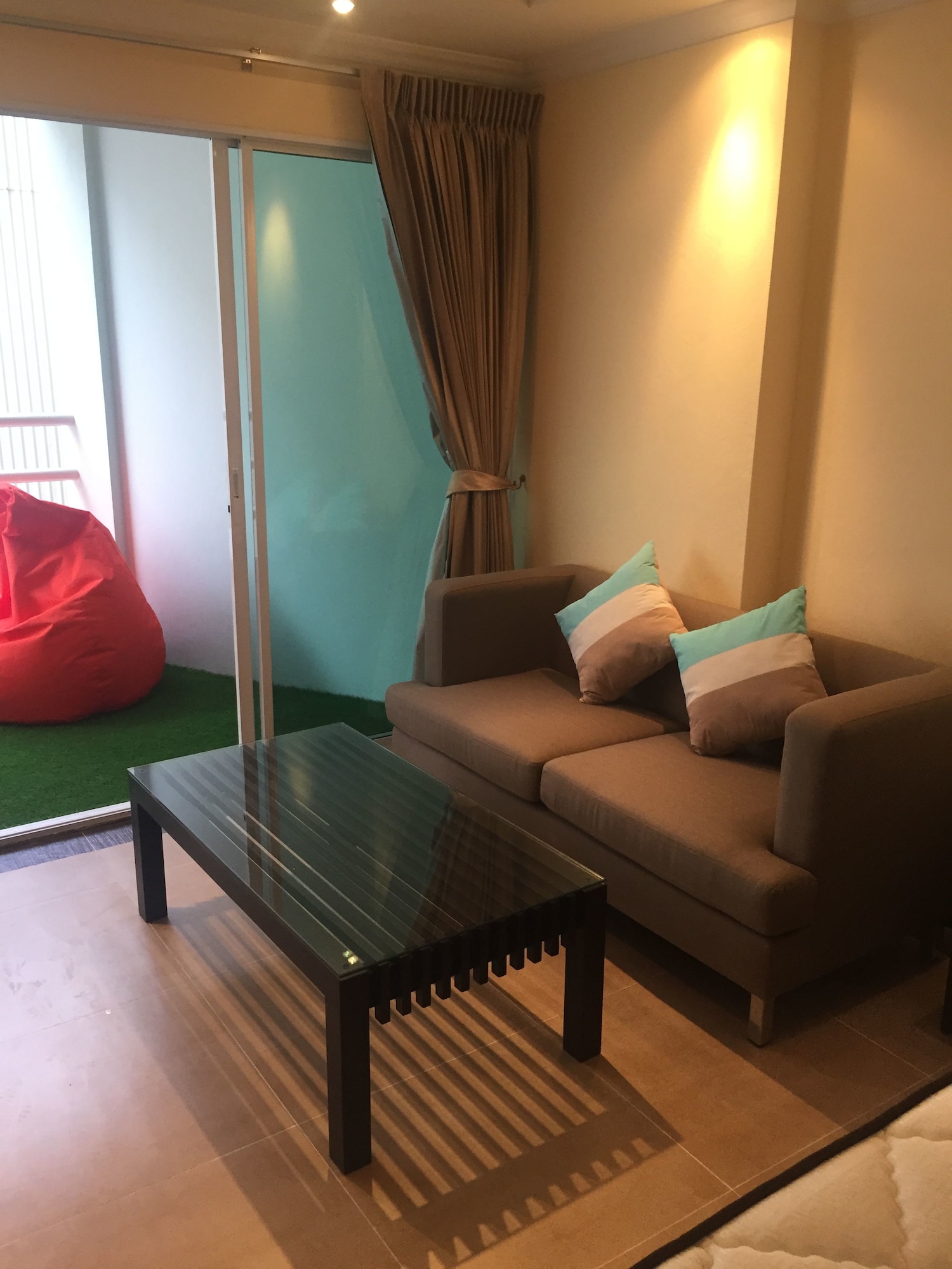 View Talay 6 Pattaya Beach Condominium View Talay 6 Pattaya Beach Condominium
