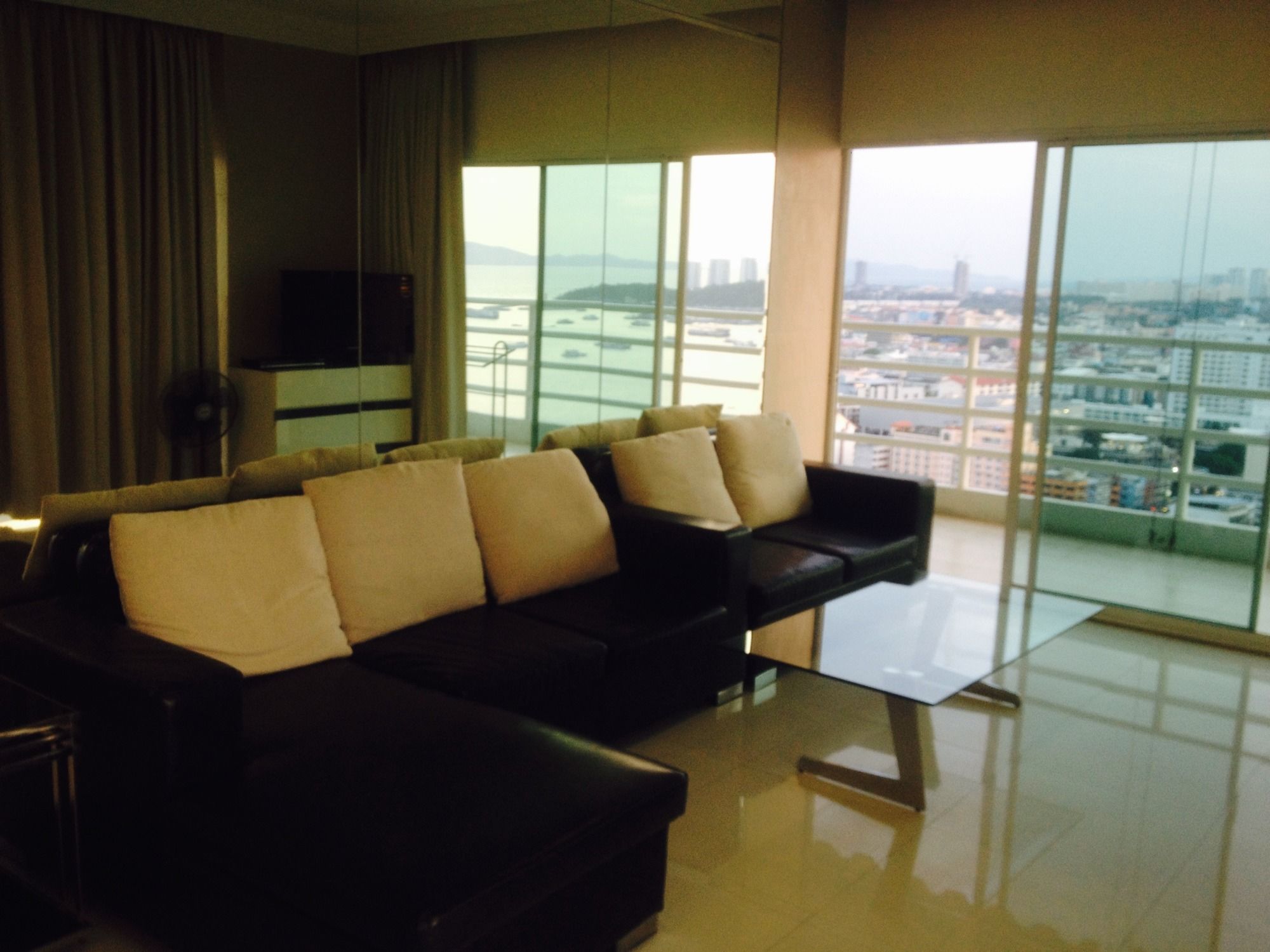 View Talay 6 Pattaya Beach Condominium View Talay 6 Pattaya Beach Condominium