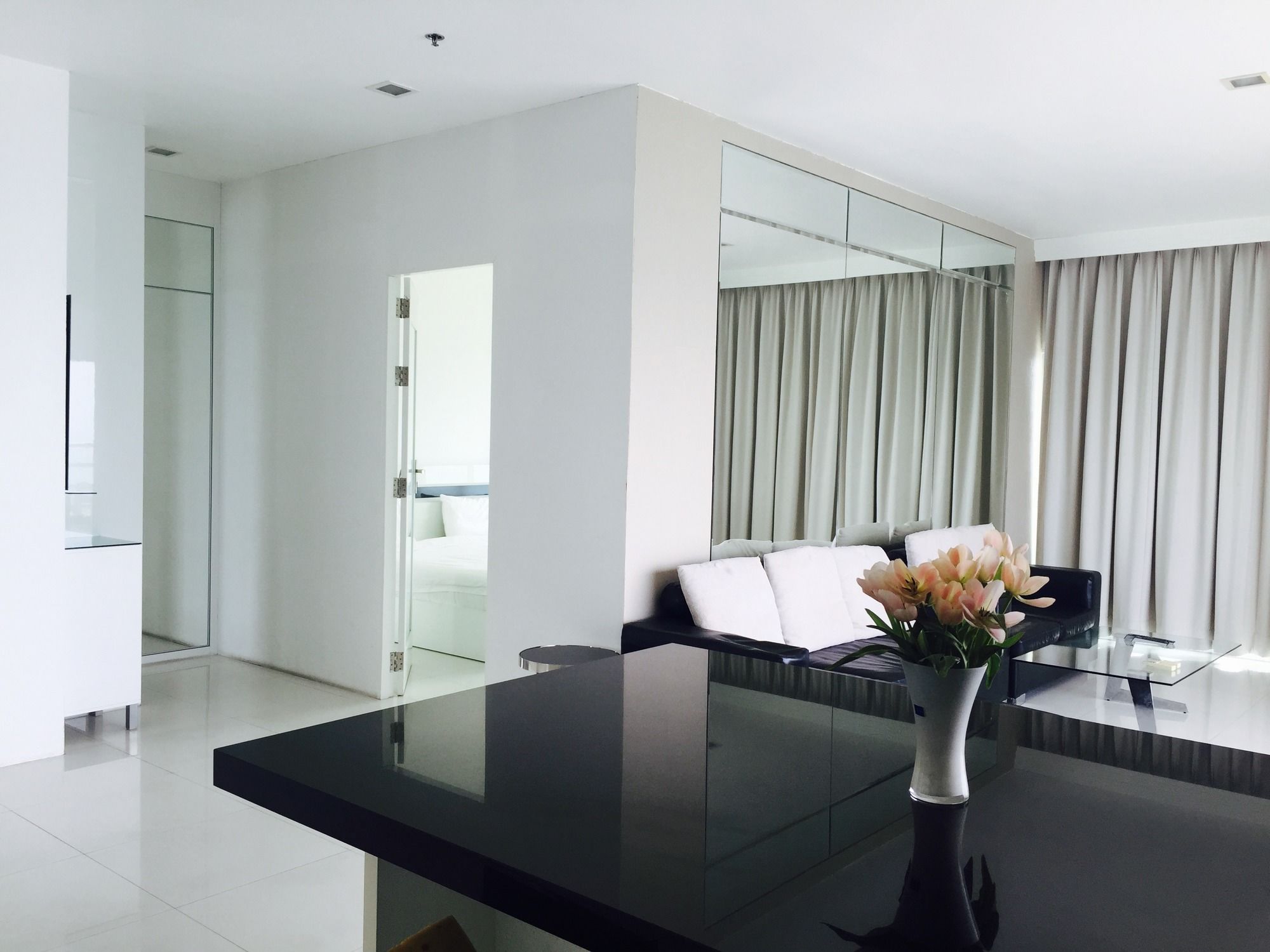 View Talay 6 Pattaya Beach Condominium View Talay 6 Pattaya Beach Condominium