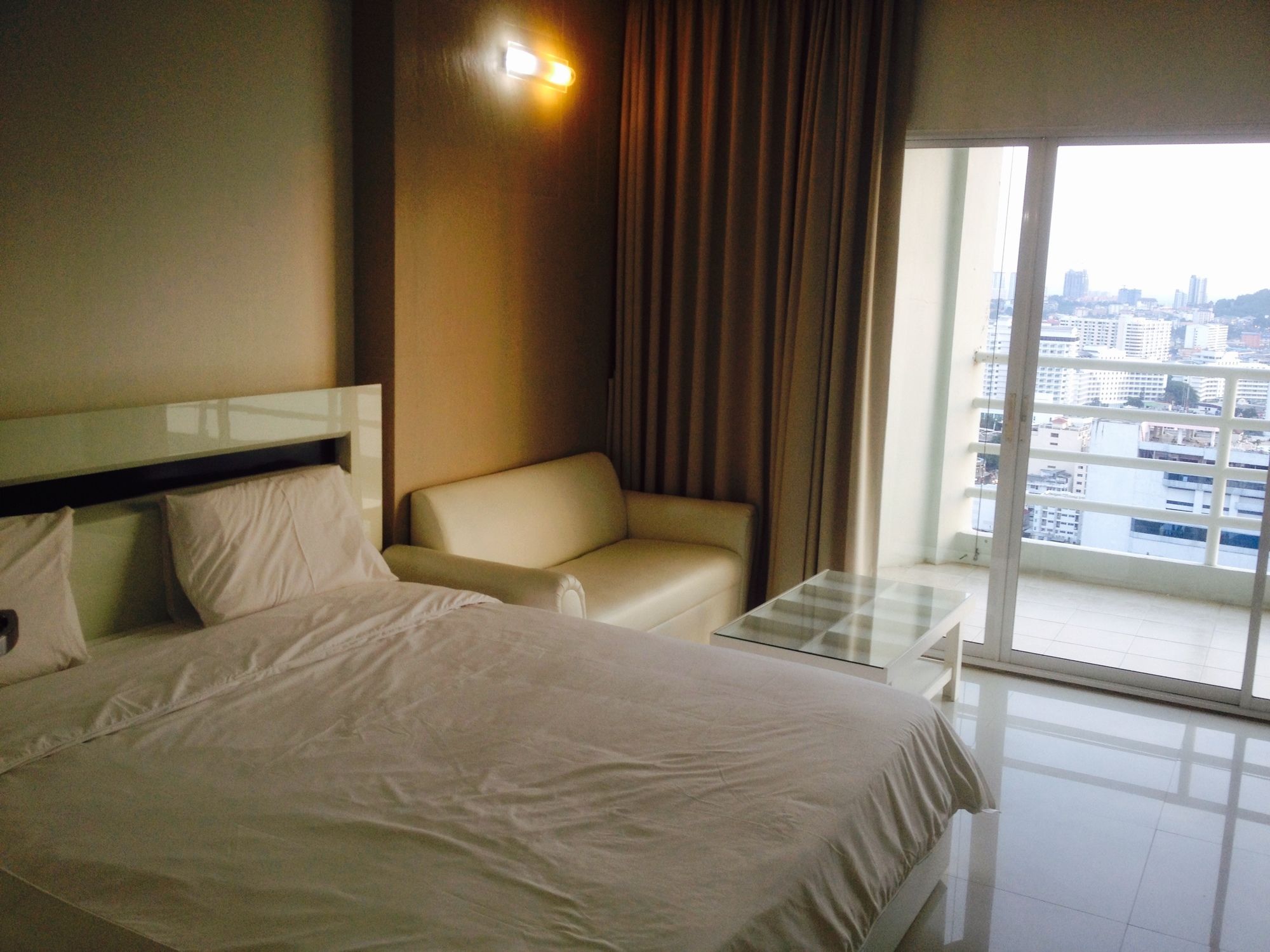 View Talay 6 Pattaya Beach Condominium View Talay 6 Pattaya Beach Condominium