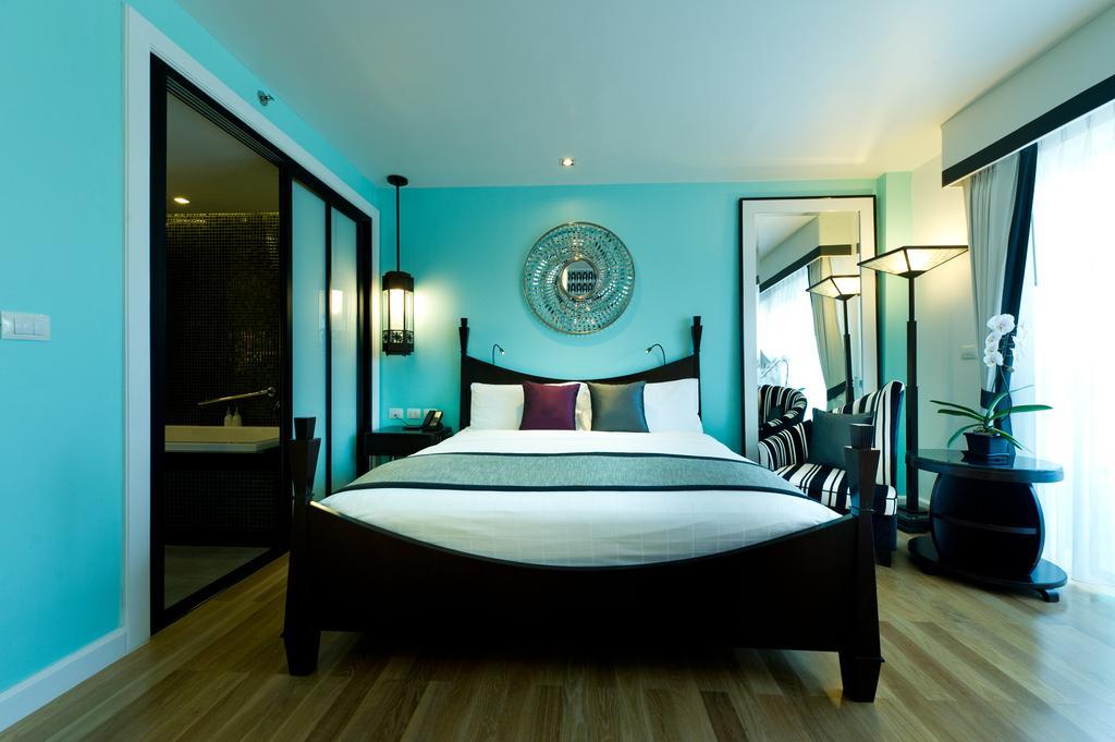 Wave Hotel