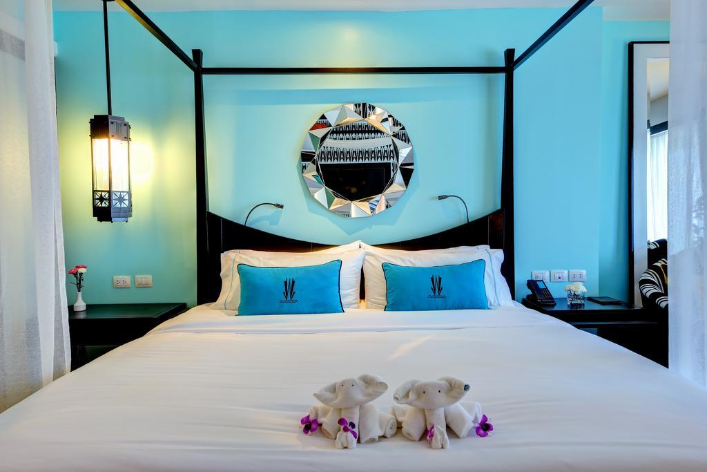 Wave Hotel