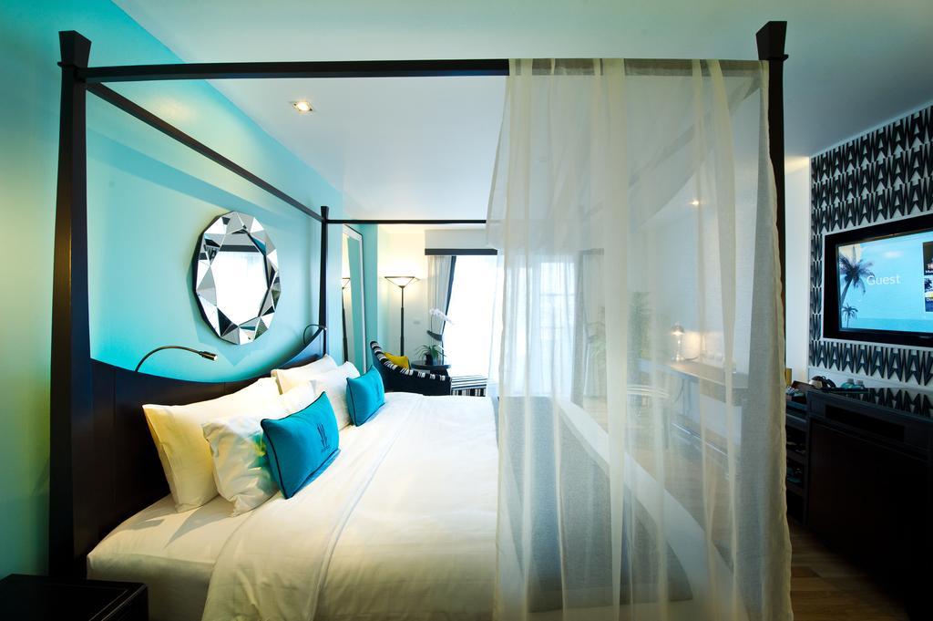 Wave Hotel