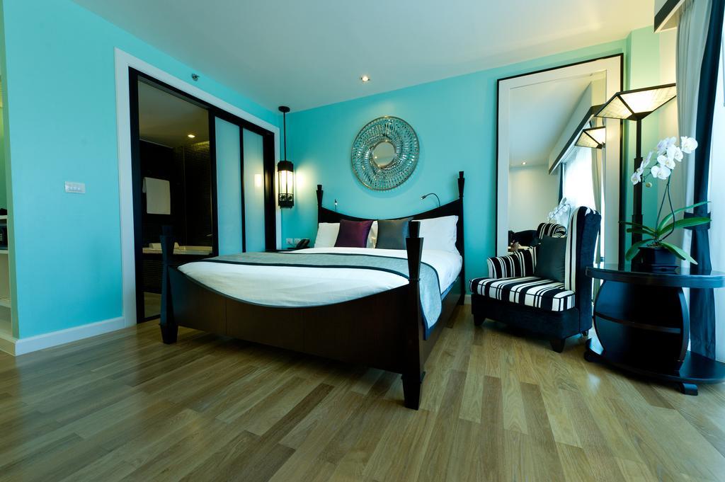 Wave Hotel