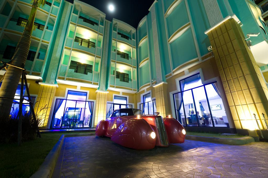 Wave Hotel