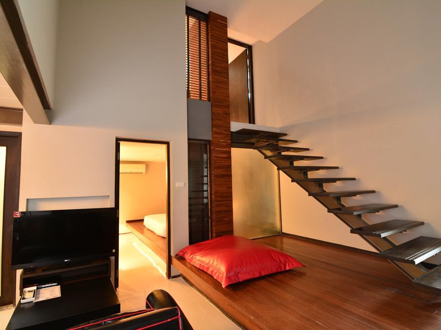 S2 Hotel