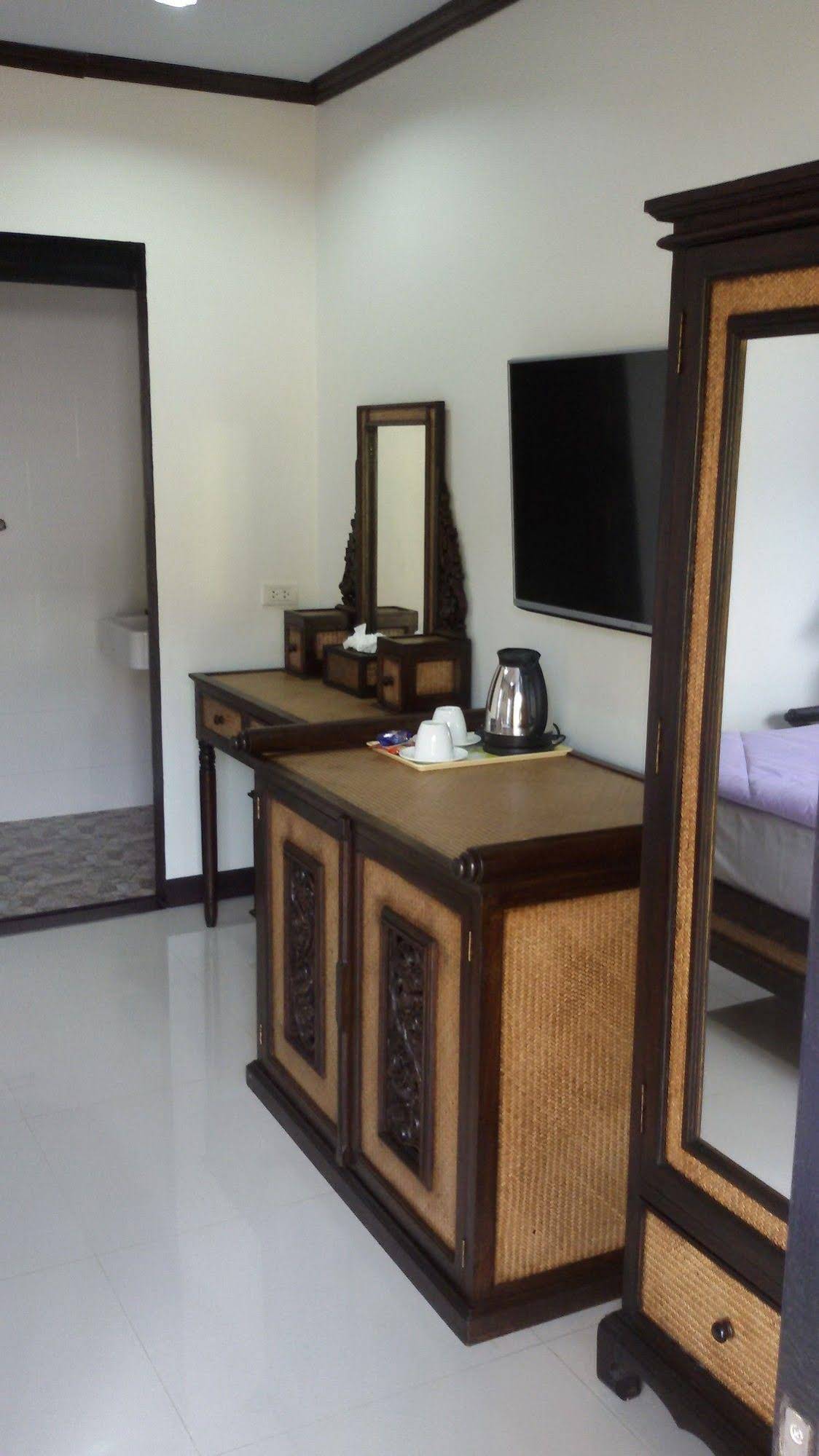 Ao Thai Bangsare Resort 2