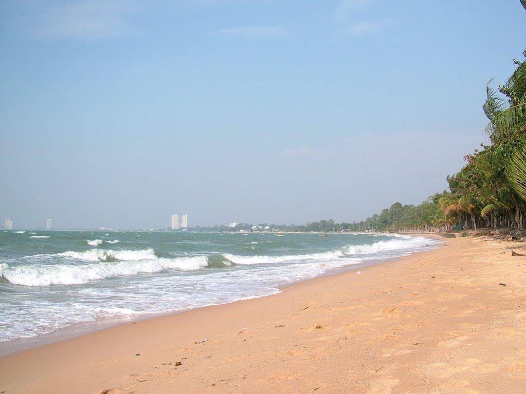 Ao Thai Bangsare Resort 2