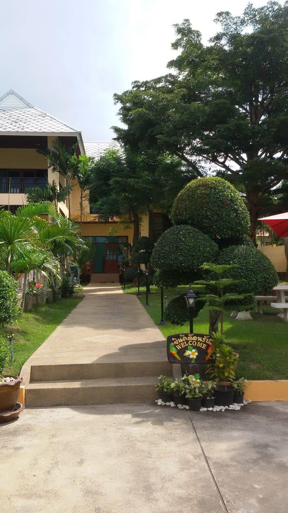 Ao Thai Bangsare Resort 2
