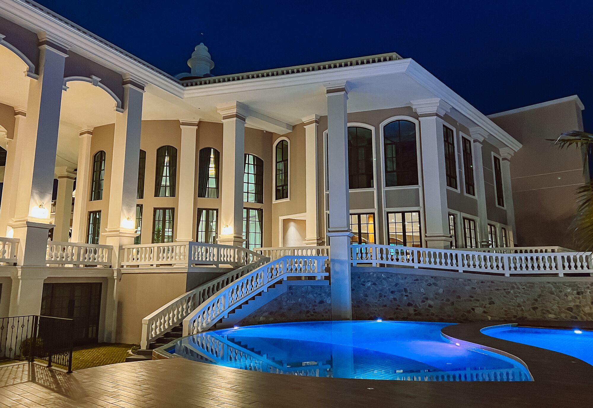 Grand Lord Hotel& Residence