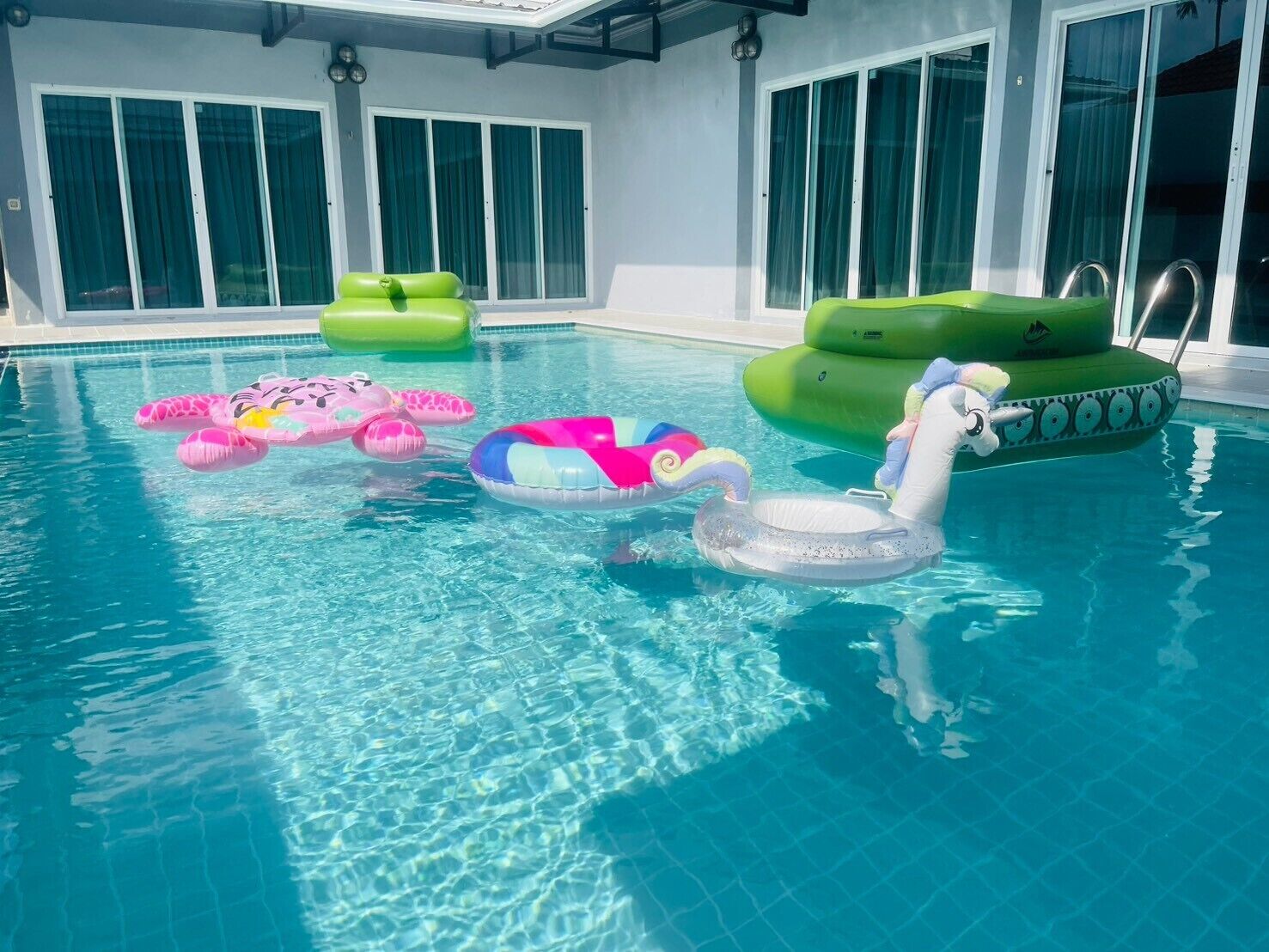 Level Tri Pool Villa Sattahip