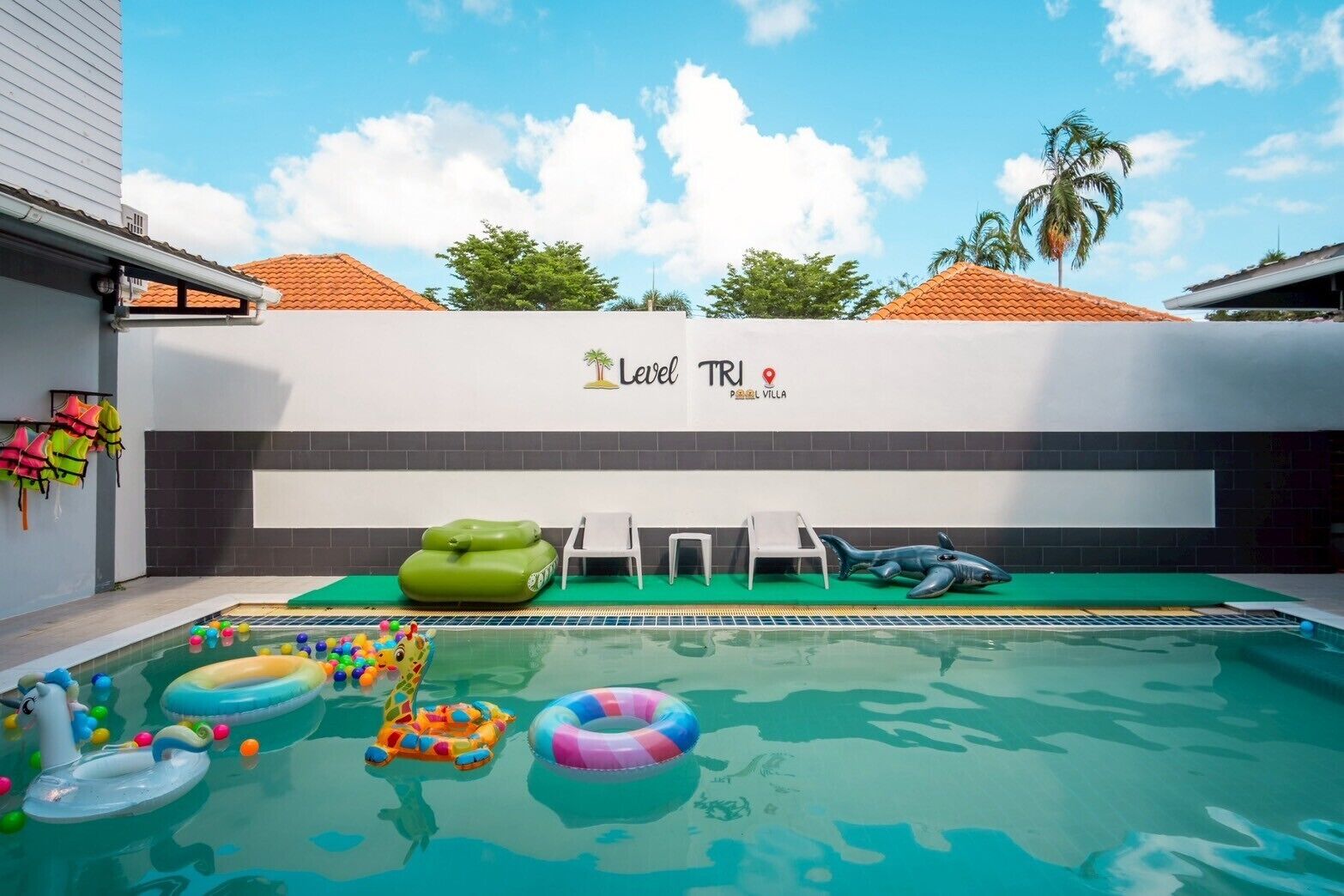 Level Tri Pool Villa Sattahip