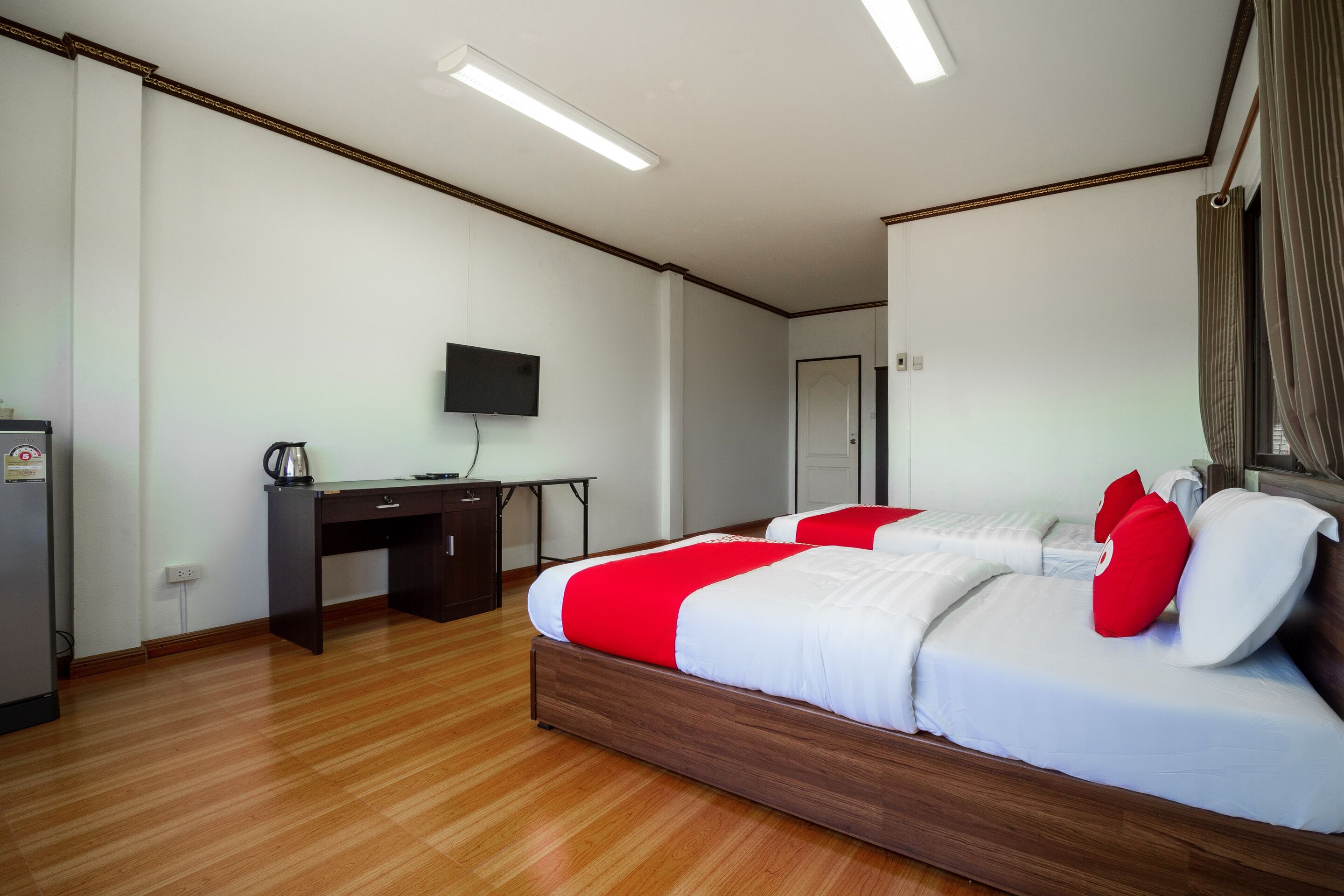 PK Residence by OYO Rooms