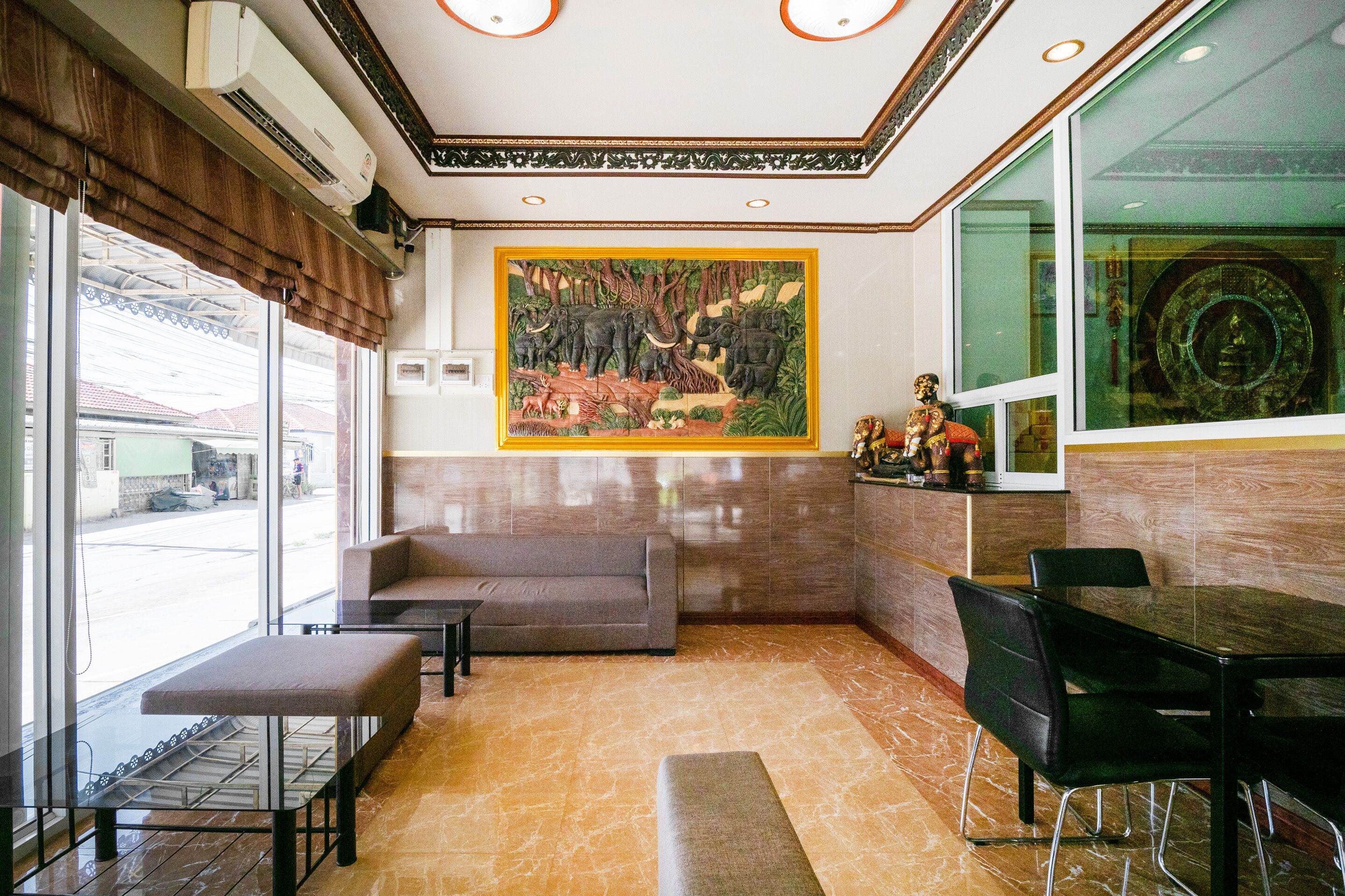 PK Residence by OYO Rooms