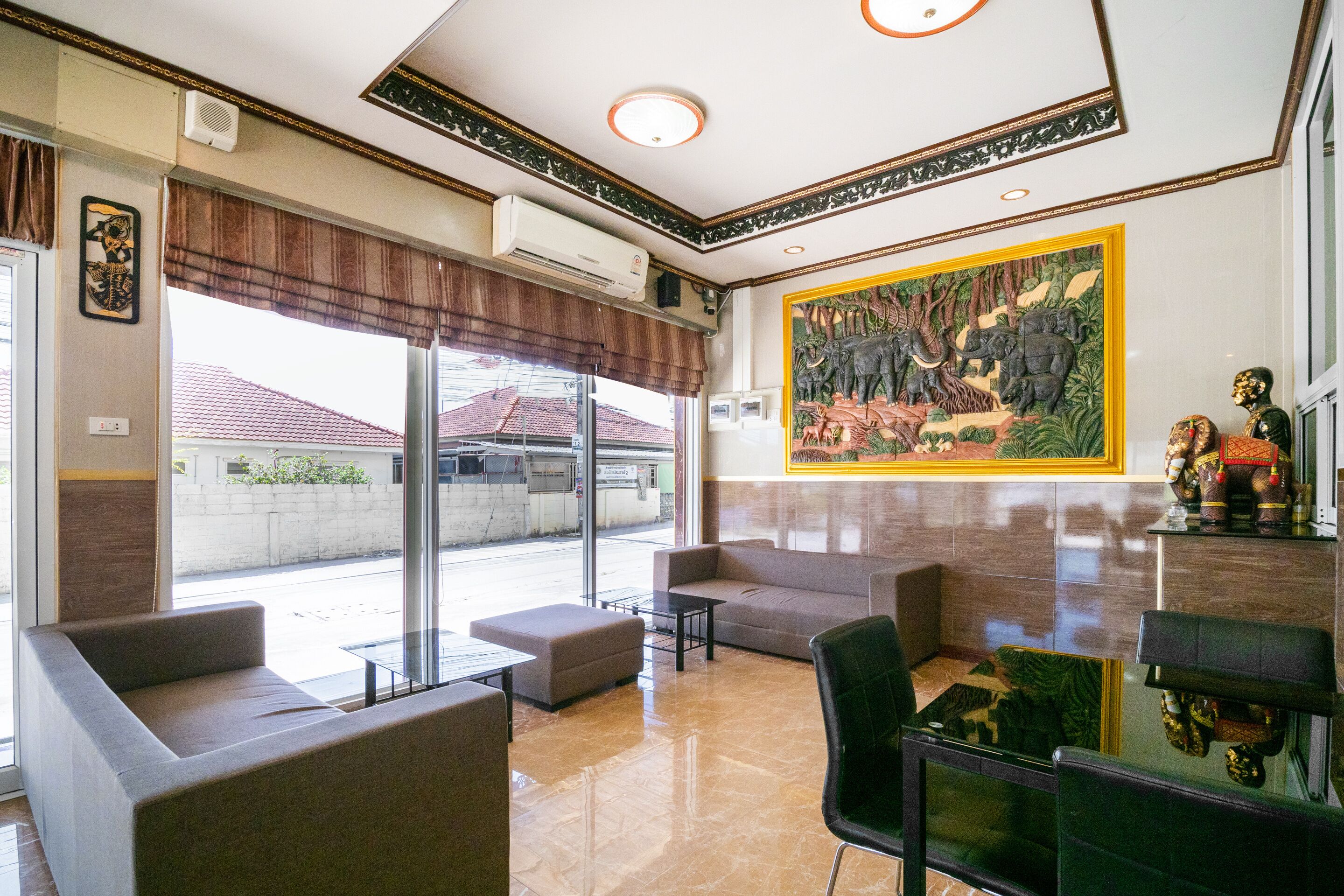 PK Residence by OYO Rooms