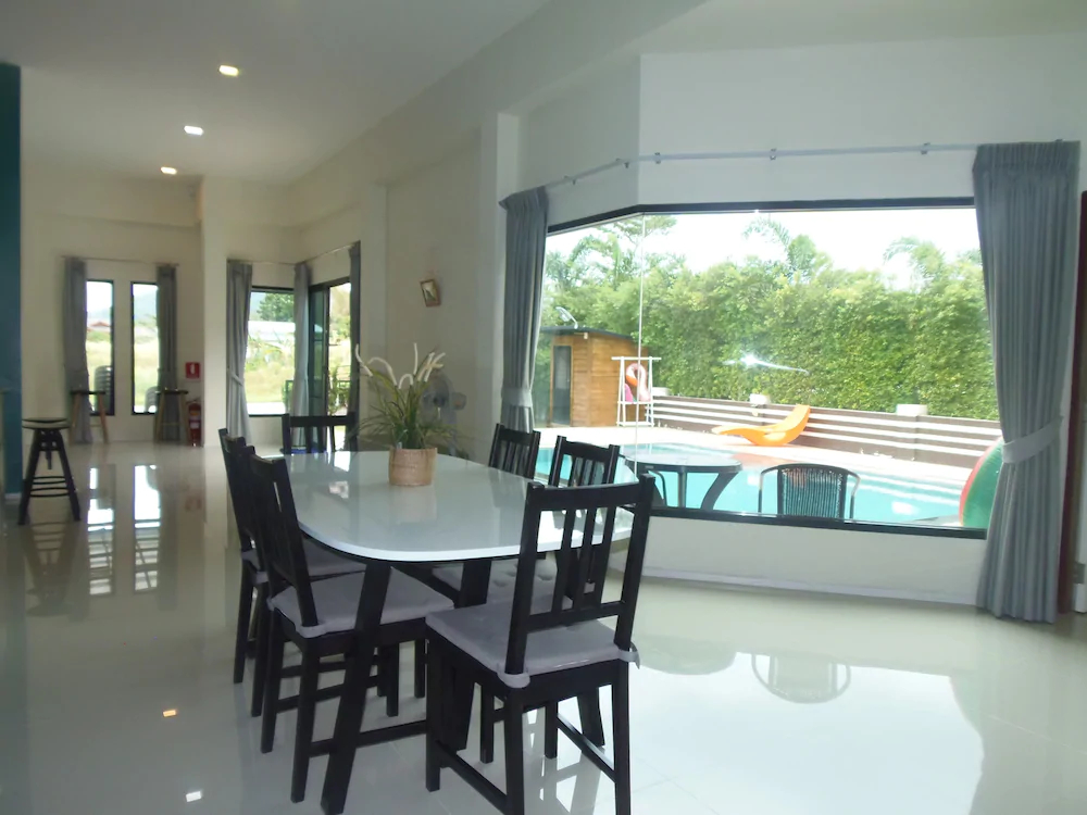 Sattahip Pool Villa