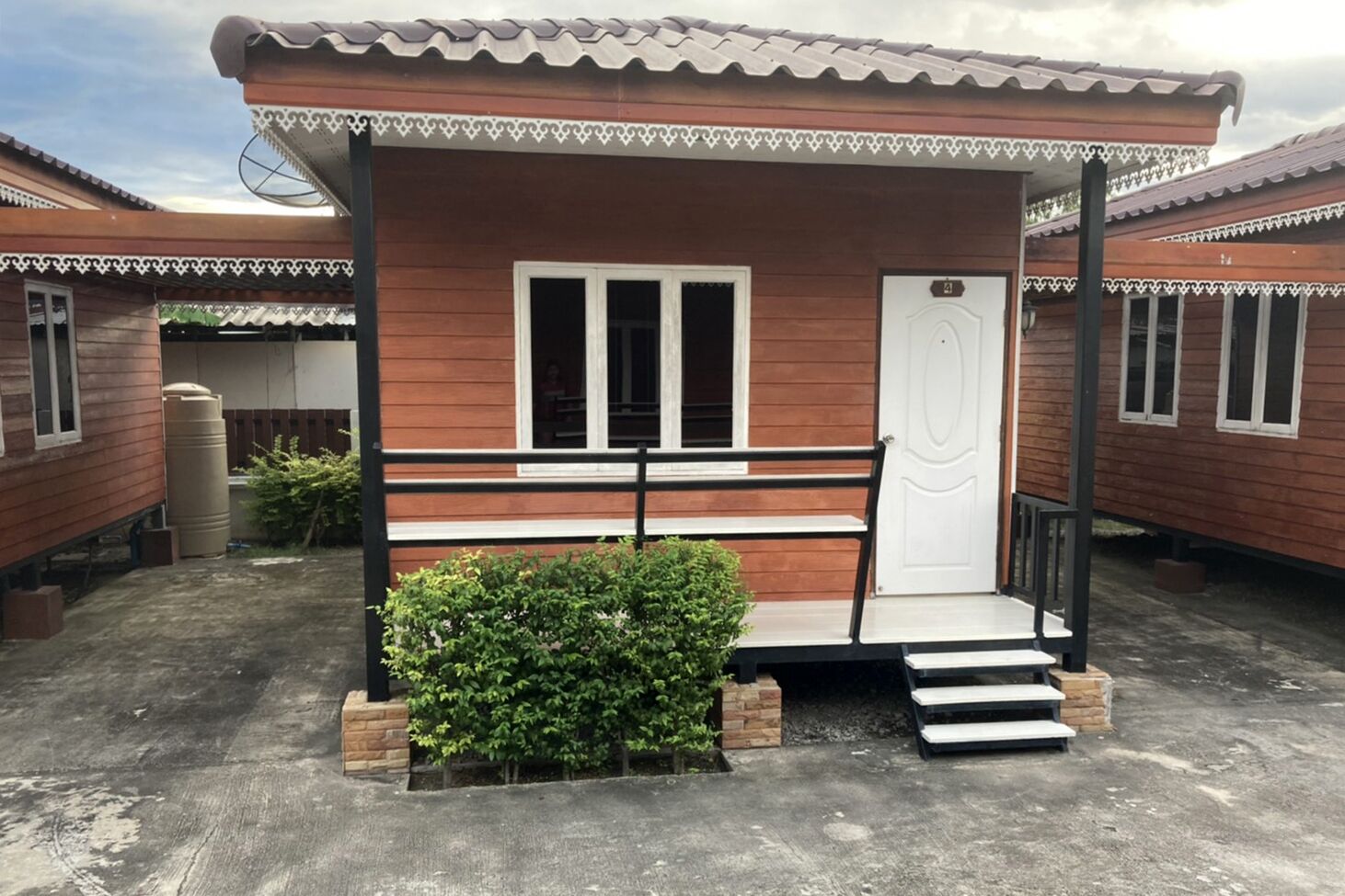 OYO 1166 Train Way Resort