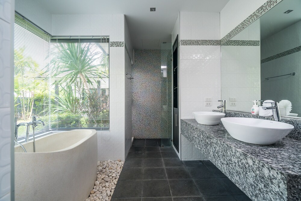 Diamond Villas by Lofty