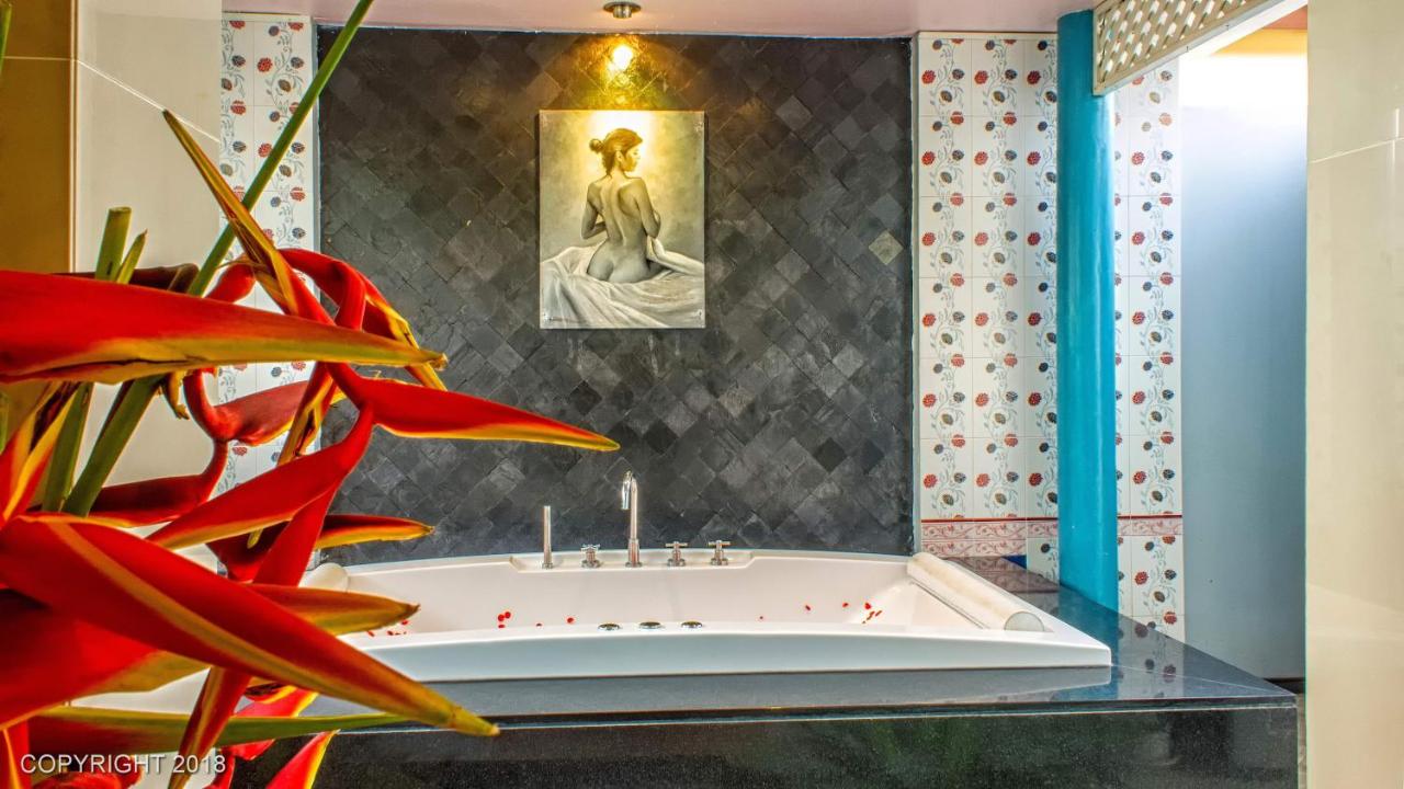 Les Palmares Villas Phuket