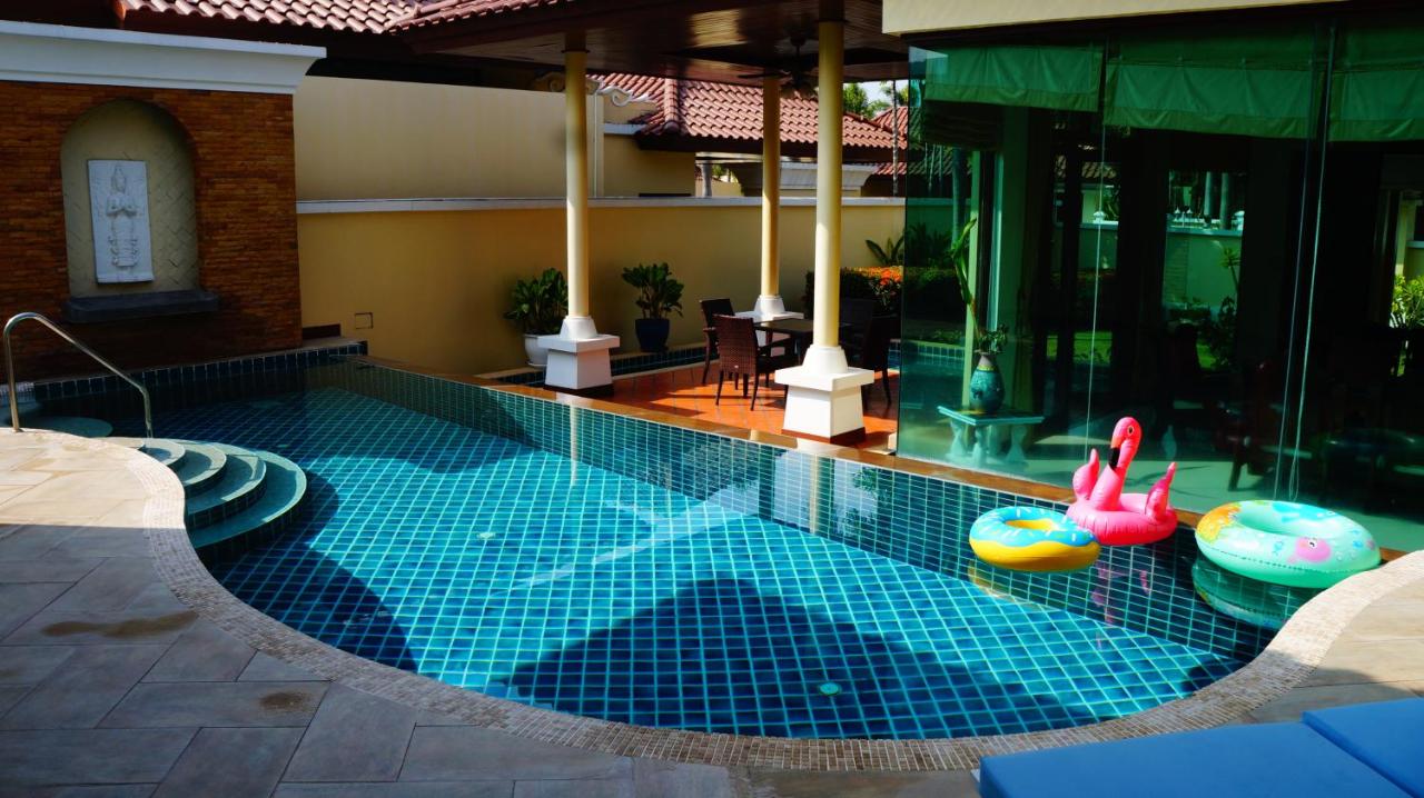 Les Palmares Villas Phuket