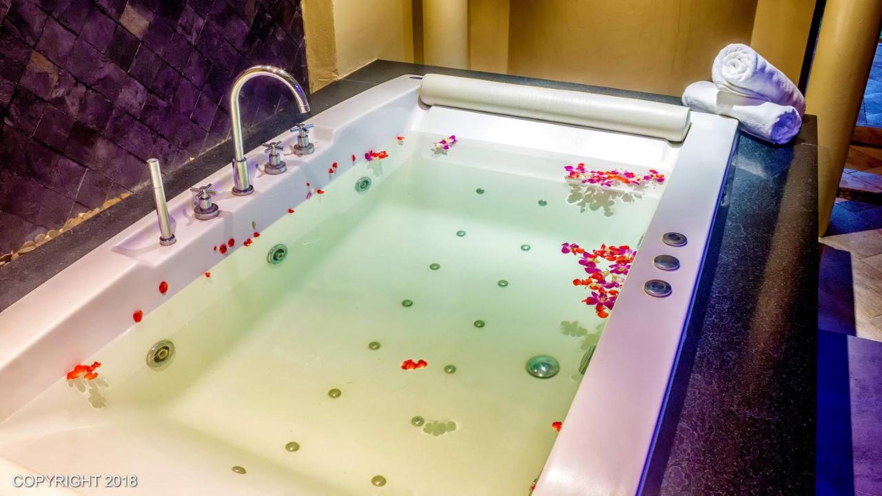 Les Palmares Villas Phuket