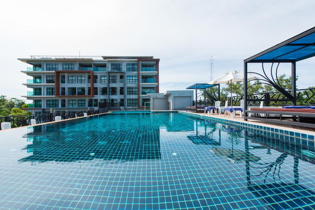 Golden Manora Hotel